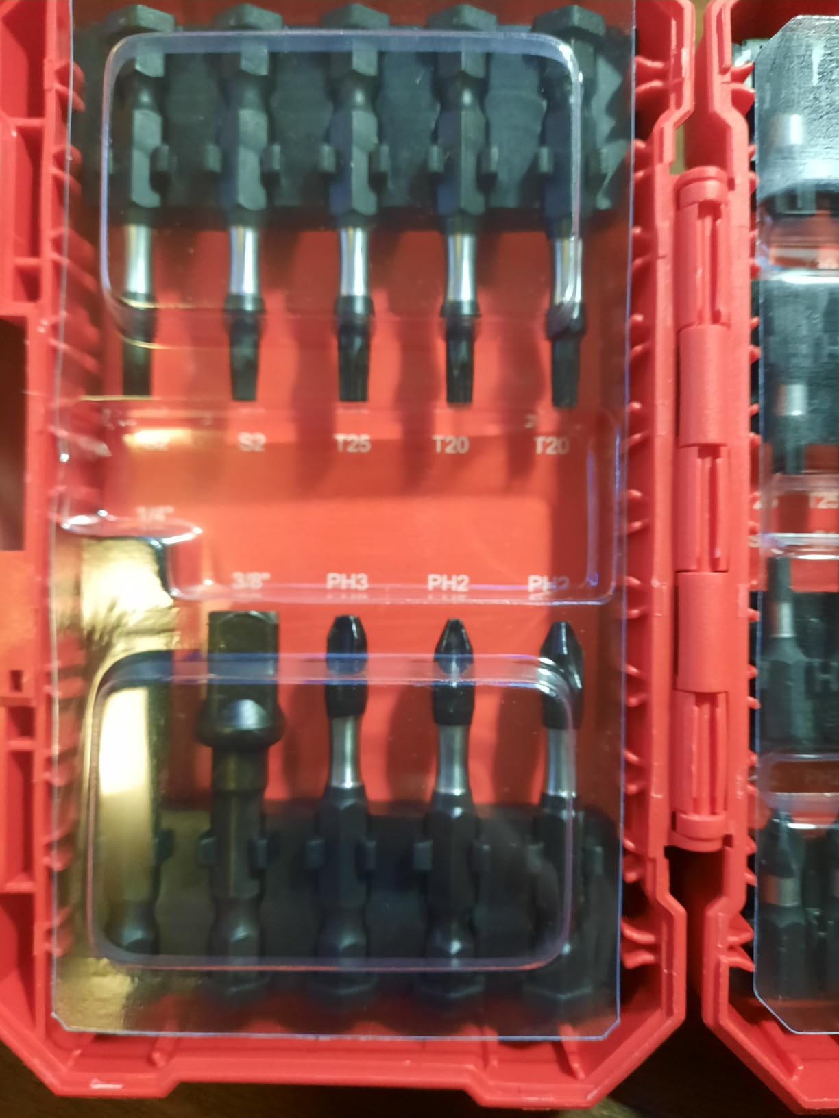 Amazon Basics 42-Piece Impact Screwdriver Bit Set with Phillips, Slotted and Torx Bits, Portable Storage Case customer photo 2