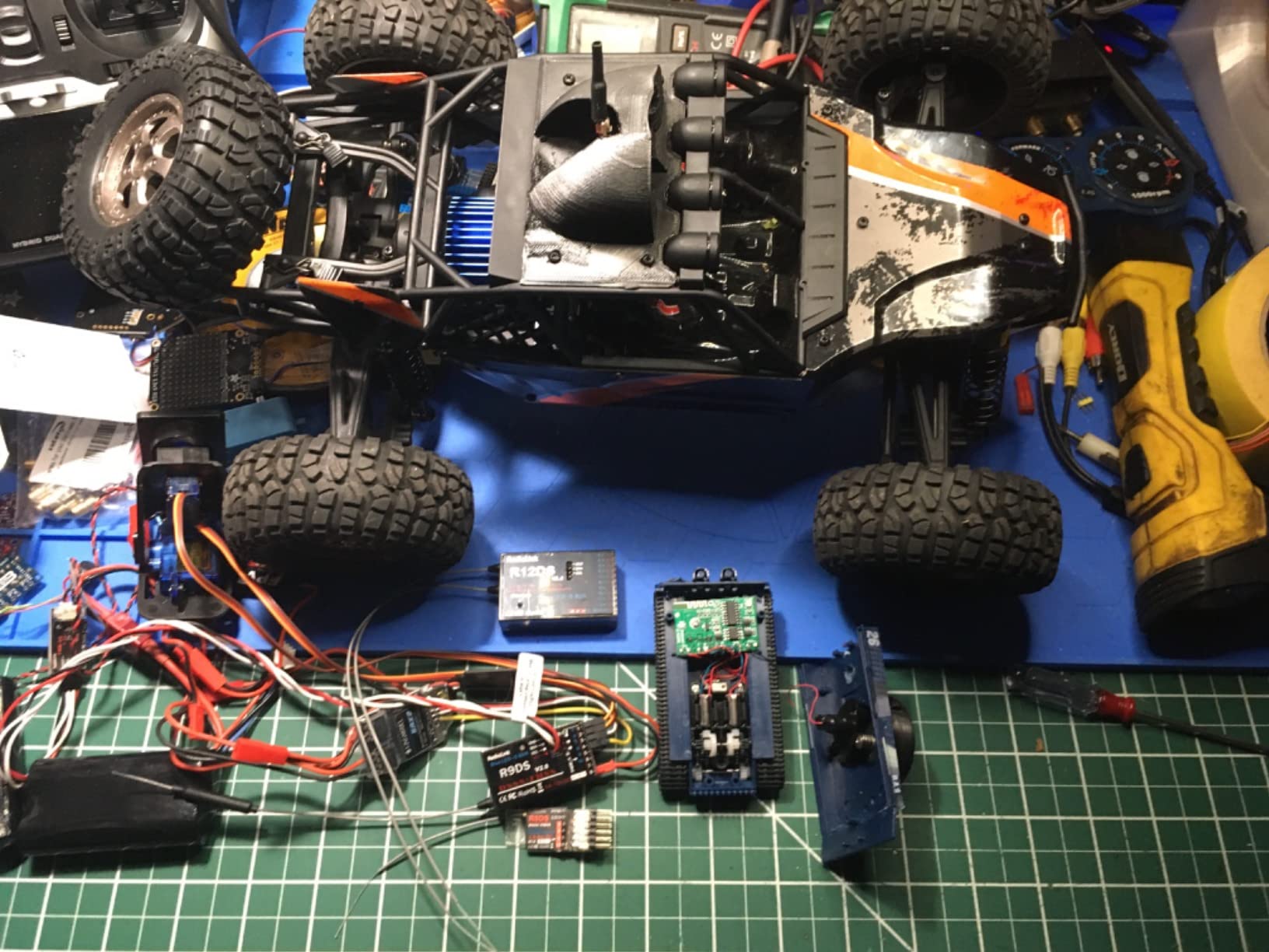 Radiolink AT9S Pro 10/12 Channels Radio Transmitter and Receiver R9DS, Long Range for Airplane/Jet/FPV Racing Drone/Quad/RC Truck Car/Boat and More (Mode 2 Left Hand) customer photo 1