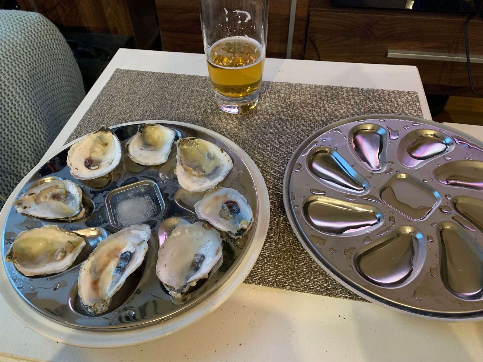 MGTECH 2 Pack Stainless Steel Oyster Plate, Pan and Serving Tray, Shell Shaped Platter customer photo 1