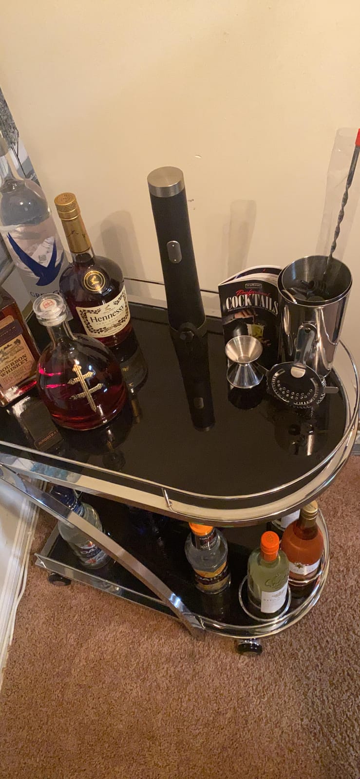 NutriChef Mixology Bartender Cocktail Shaker Set - Includes 15 & 30 oz Stainless Steel Shakers, 6 Bottle Pourers & More - Essential Martini Making Kit - Drink Mixing Set - 15 Piece Cocktail Bar Set customer photo 1