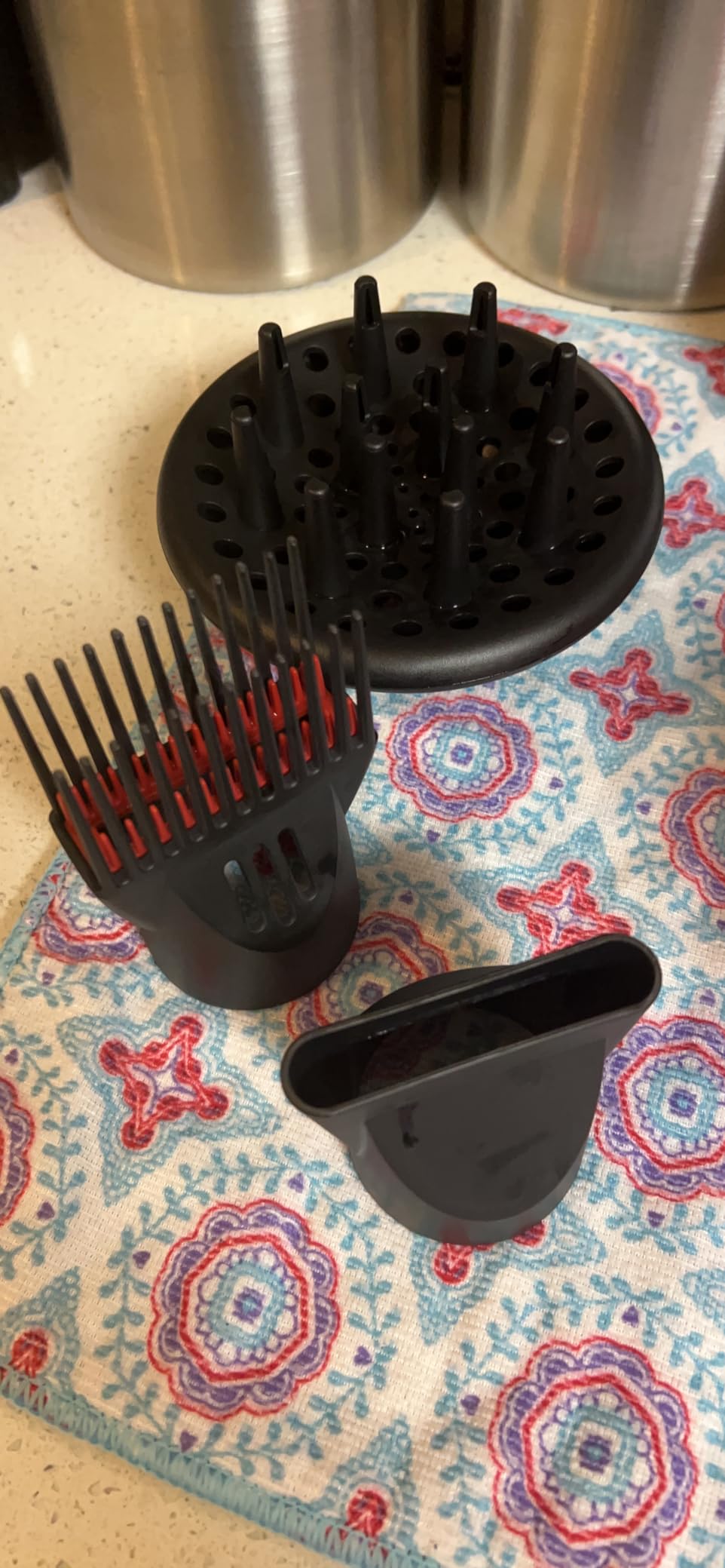 Kiss 1875 Watt Pro Tourmaline Ceramic Hair Dryer, Styling Edition, 3 Heat Settings, 2 Speed Settings, Cool Shot Button, 7 Blow Dryer Accessories Included, 2-Year Warranty - Red customer photo 1