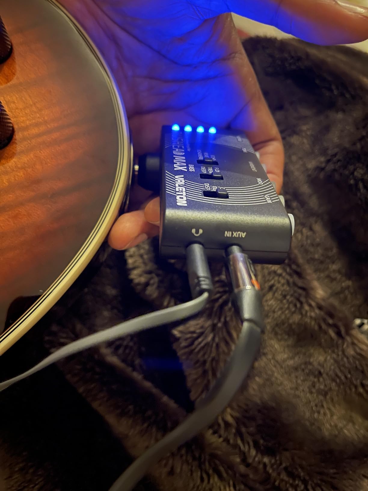 Valeton Rushead Max USB Chargable Portable Pocket Guitar Bass Headphone Amp Carry-On Bedroom Plug-In Multi-Effects customer photo 1