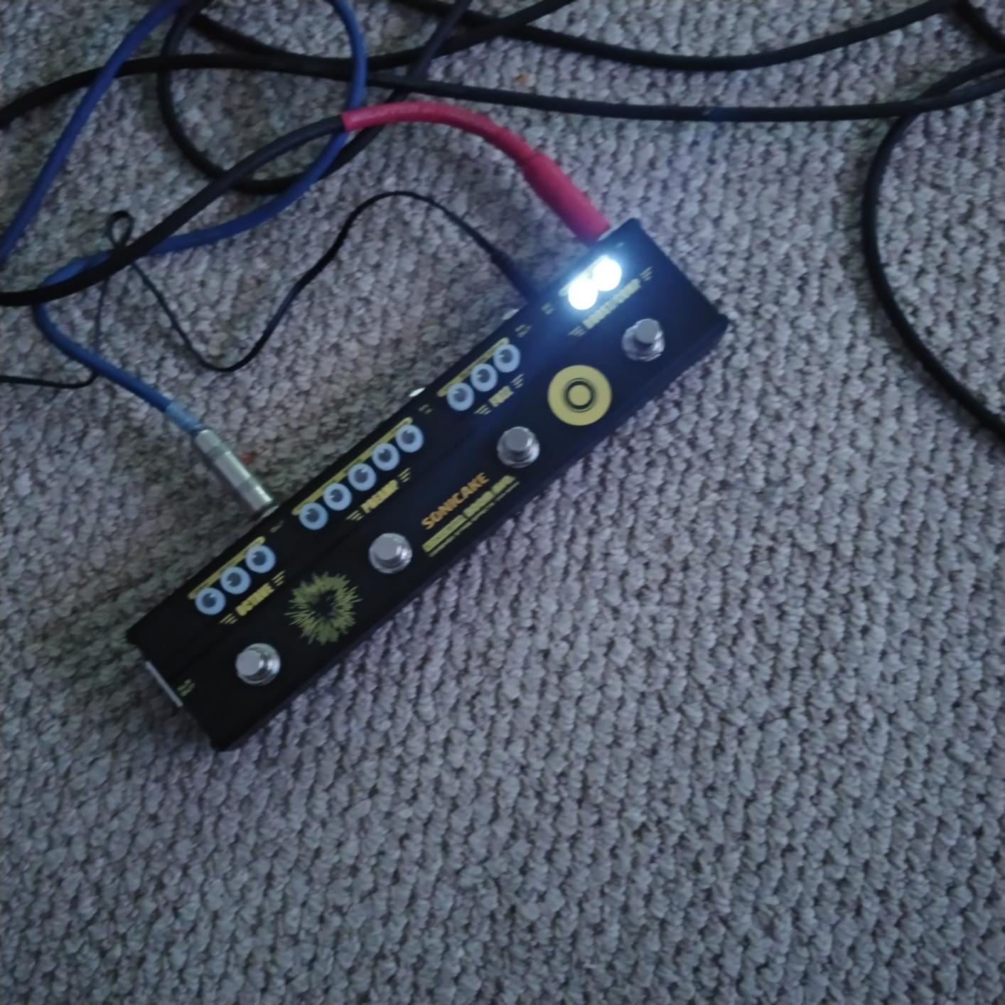 SONICAKE Bass Effects Pedals Multieffect Preamp Compressor Boost Fuzz Octave Multi Effects Pedal Boom Ave With FX Loop customer photo 1