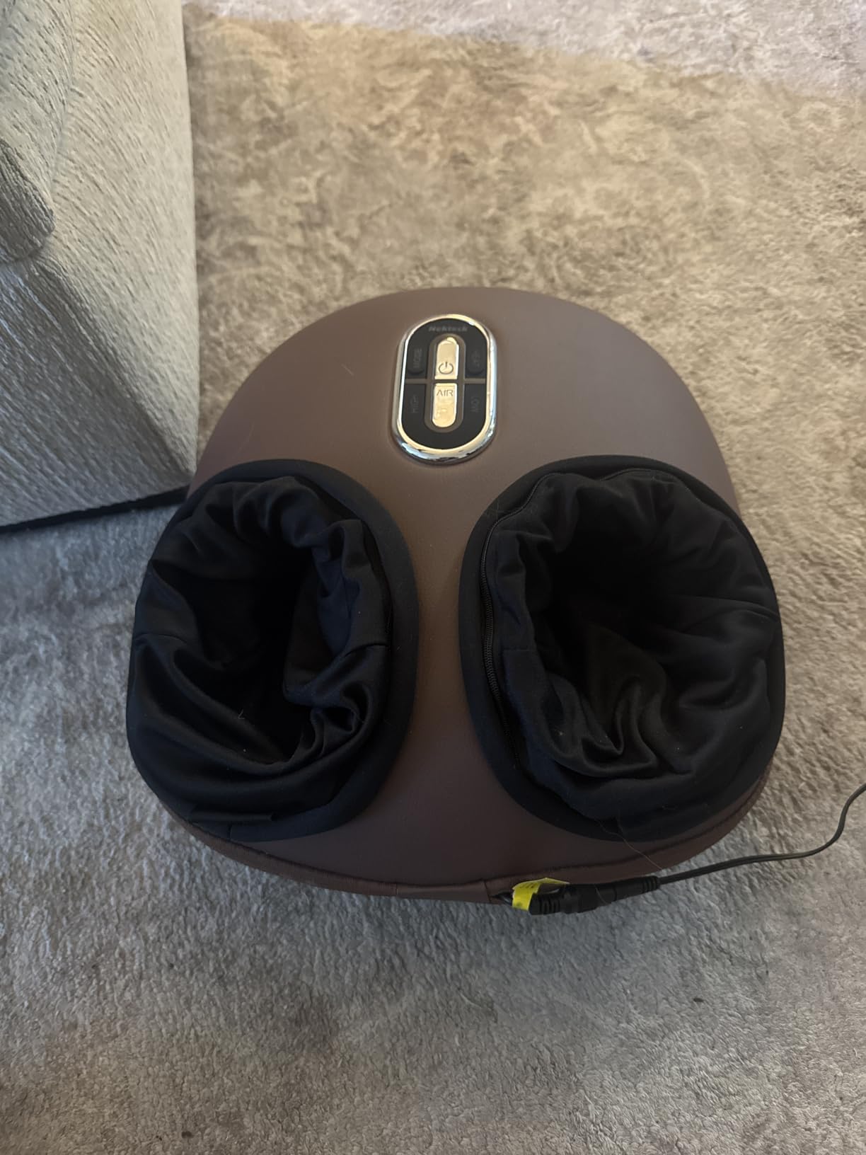 Nekteck Shiatsu Foot Massager with Heat [2026 Upgraded], 3 Modes Deep Kneading Therapy Air Compression, Feet Massage for Plantar Fasciitis, Relaxation Gifts for Men Women Mom Dad Birthday customer photo 1