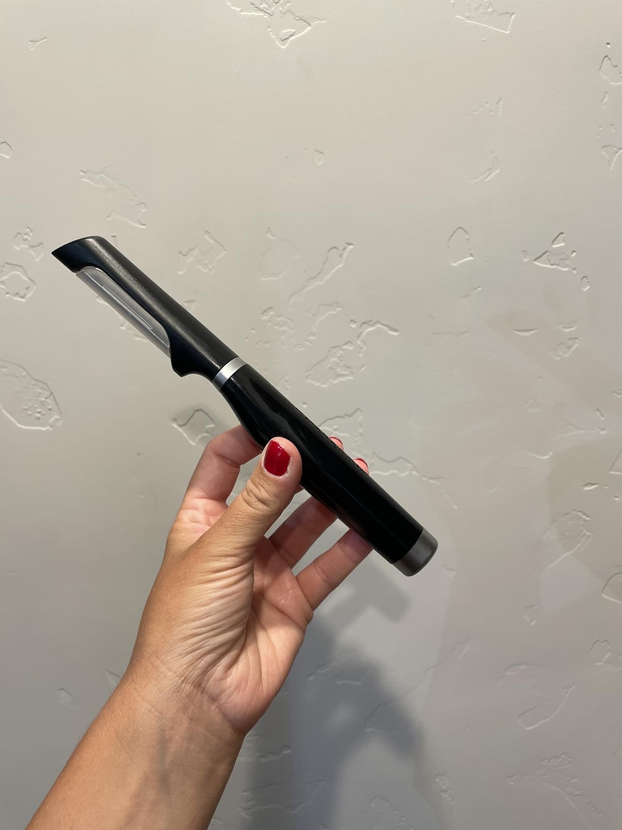 KitchenAid Classic Euro Peeler, 8.6 inches, Black customer photo 1