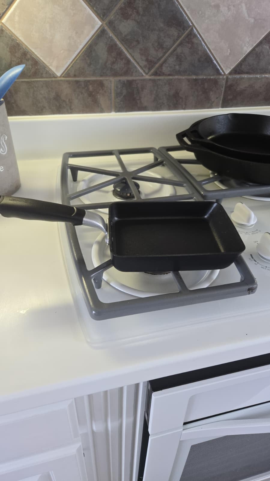 TECHEF - Tamagoyaki Japanese Omelette Pan/Egg Pan Skillet, PFOA-Free, Dishwasher Safe, Induction-Ready, Made in Korea (Black/Medium) customer photo 1