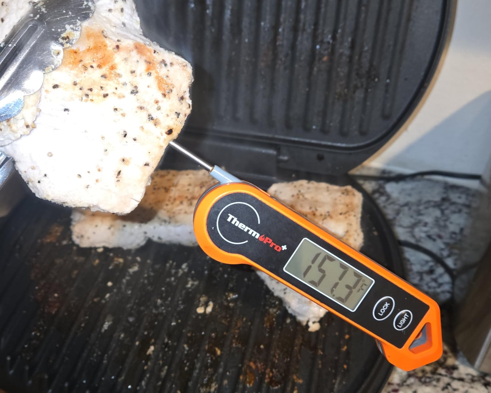 ThermoPro TempSwift 1 Sec Instant Read Meat Thermometer Digital | Auto-Rotating Backlit, Motion-Activated, Waterproof customer photo 1