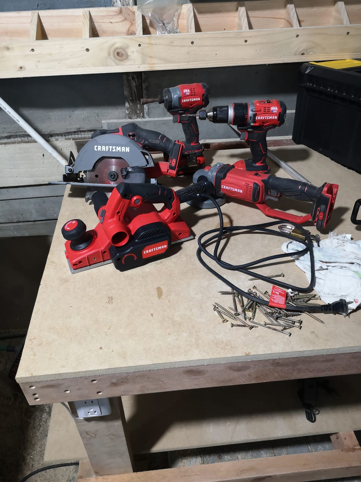 CRAFTSMAN Hand Planer, 6-Amp, 5/64-Inch (CMEW300) - Amazon Vine customer photo 2