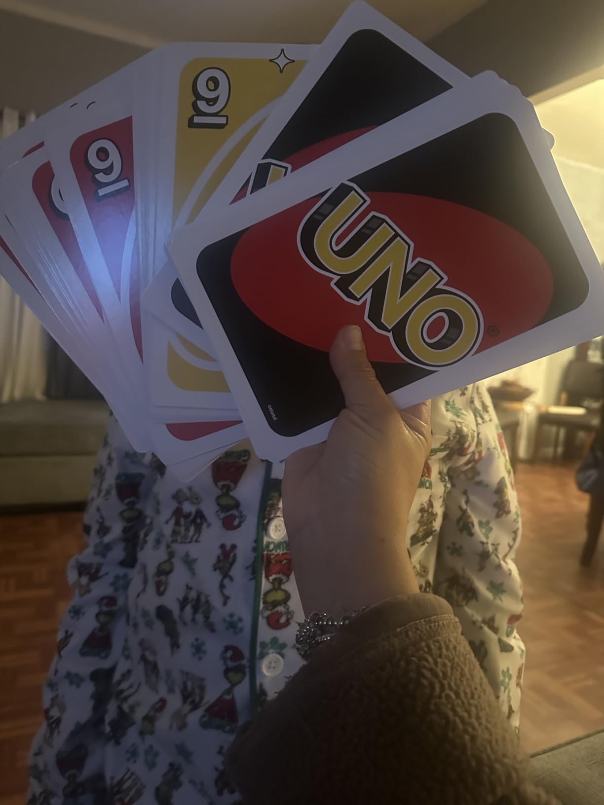 Mattel Games Giant UNO Card Game for Kid, Adult & Families, Color Blind Accessible & Customizable Large Deck customer photo 1