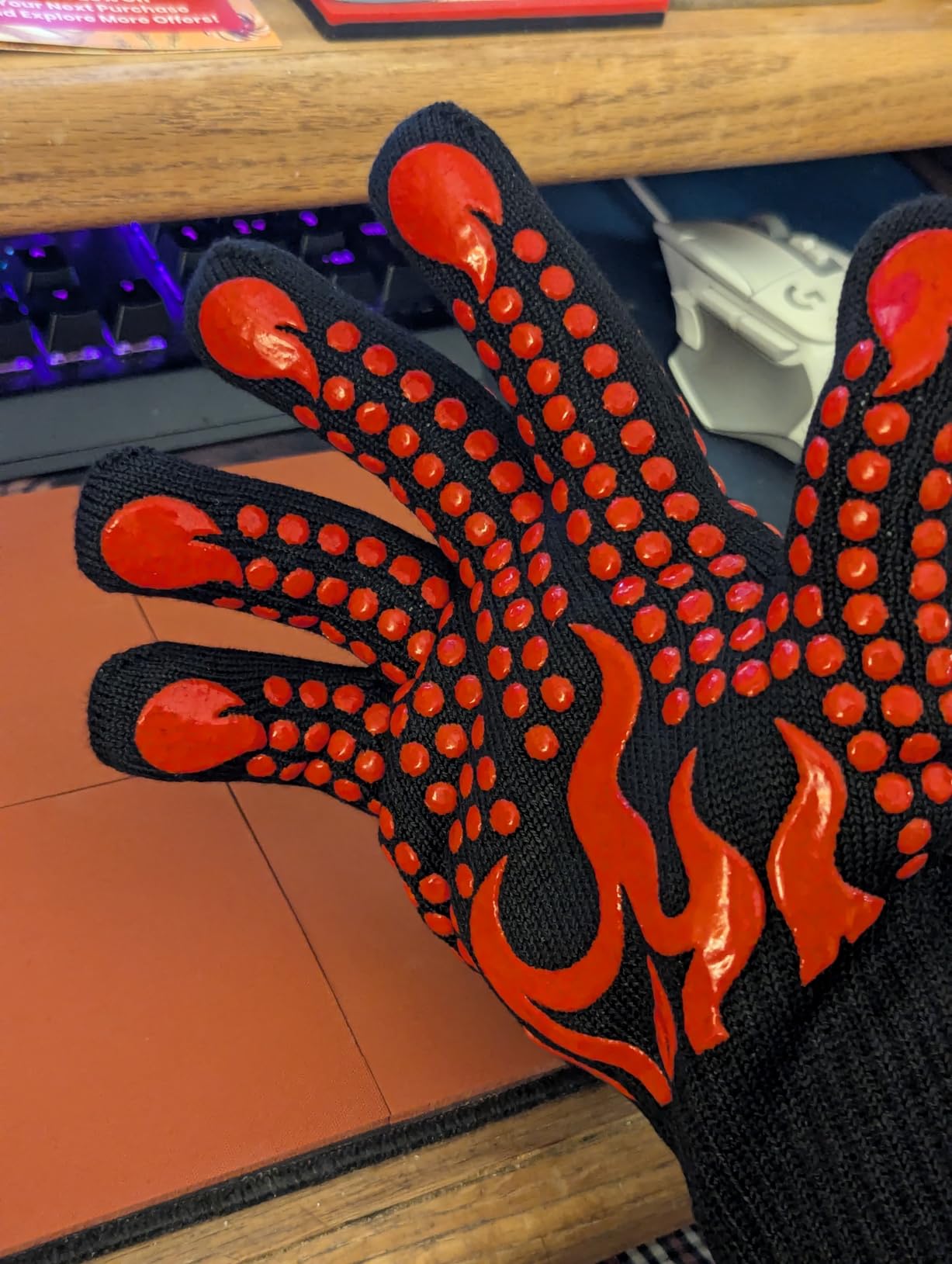 Comsmart BBQ Gloves, 1472 Degree F Heat Resistant Grilling Gloves Silicone Non-Slip Oven Gloves Long Kitchen Gloves for Barbecue, Cooking, Baking, Cutting customer photo 1