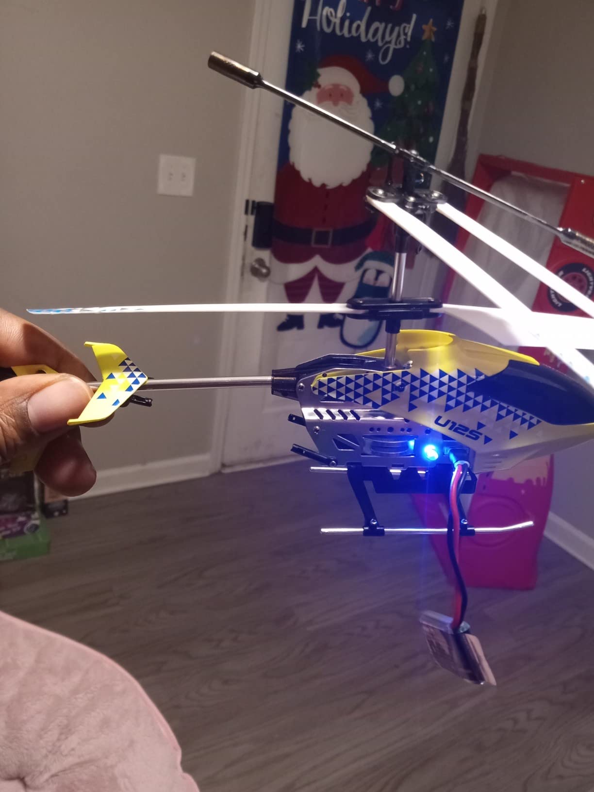 U12S Mini RC Helicopter with Camera Remote Control Helicopter Yellow customer photo 1