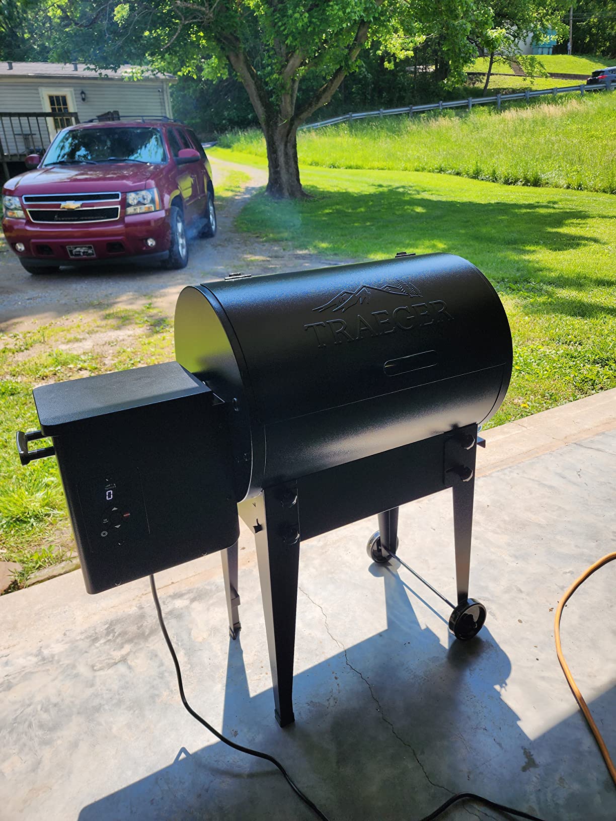 Traeger Tailgater Portable Wood Pellet Grill & Smoker, 300 Sq In customer photo 2