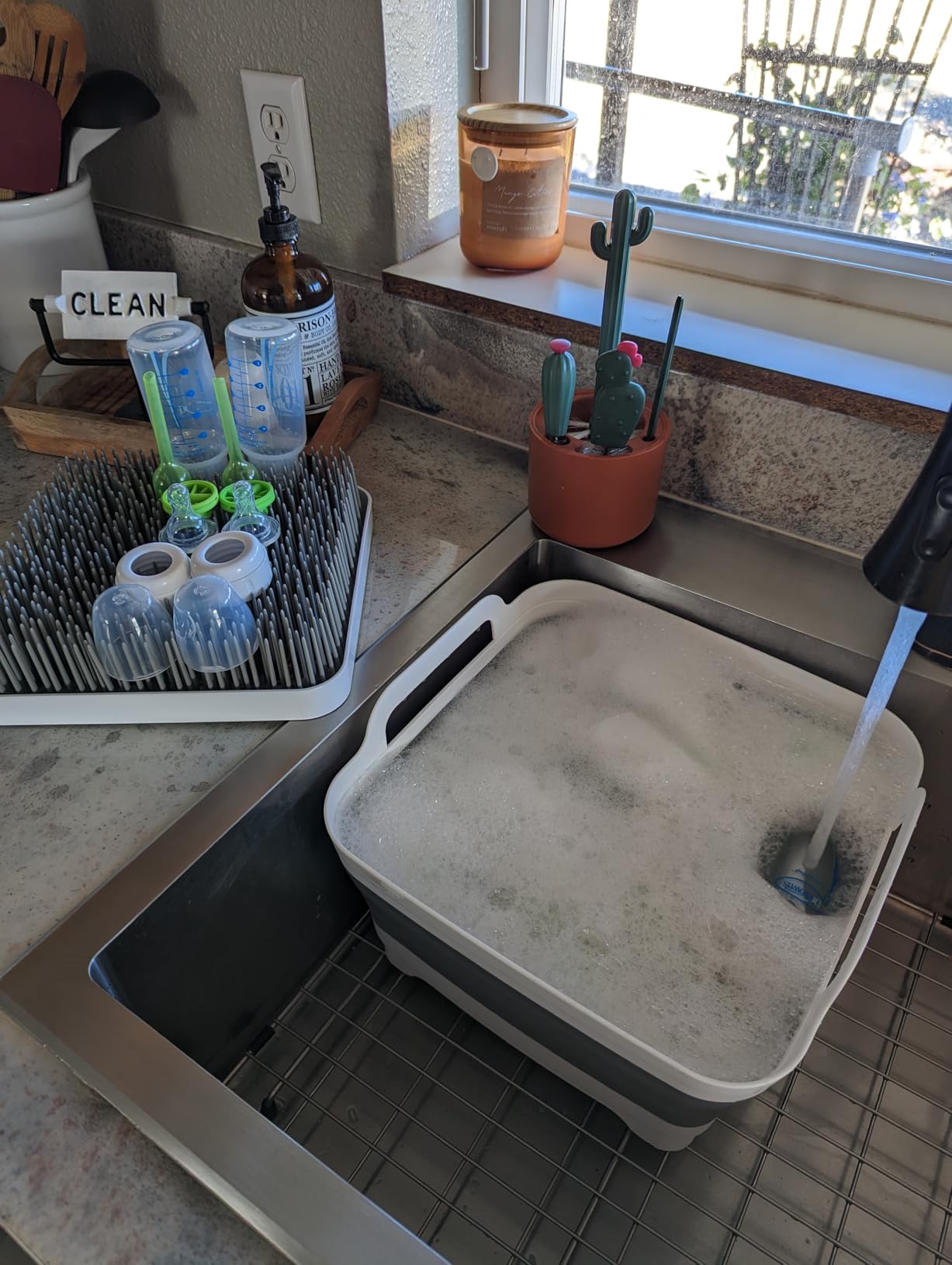 Boon Grass Plastic Drying Rack - Modern Countertop Baby Bottle Organizer - 9.75 x 9.88 x 3.0 inches - Gray customer photo 2