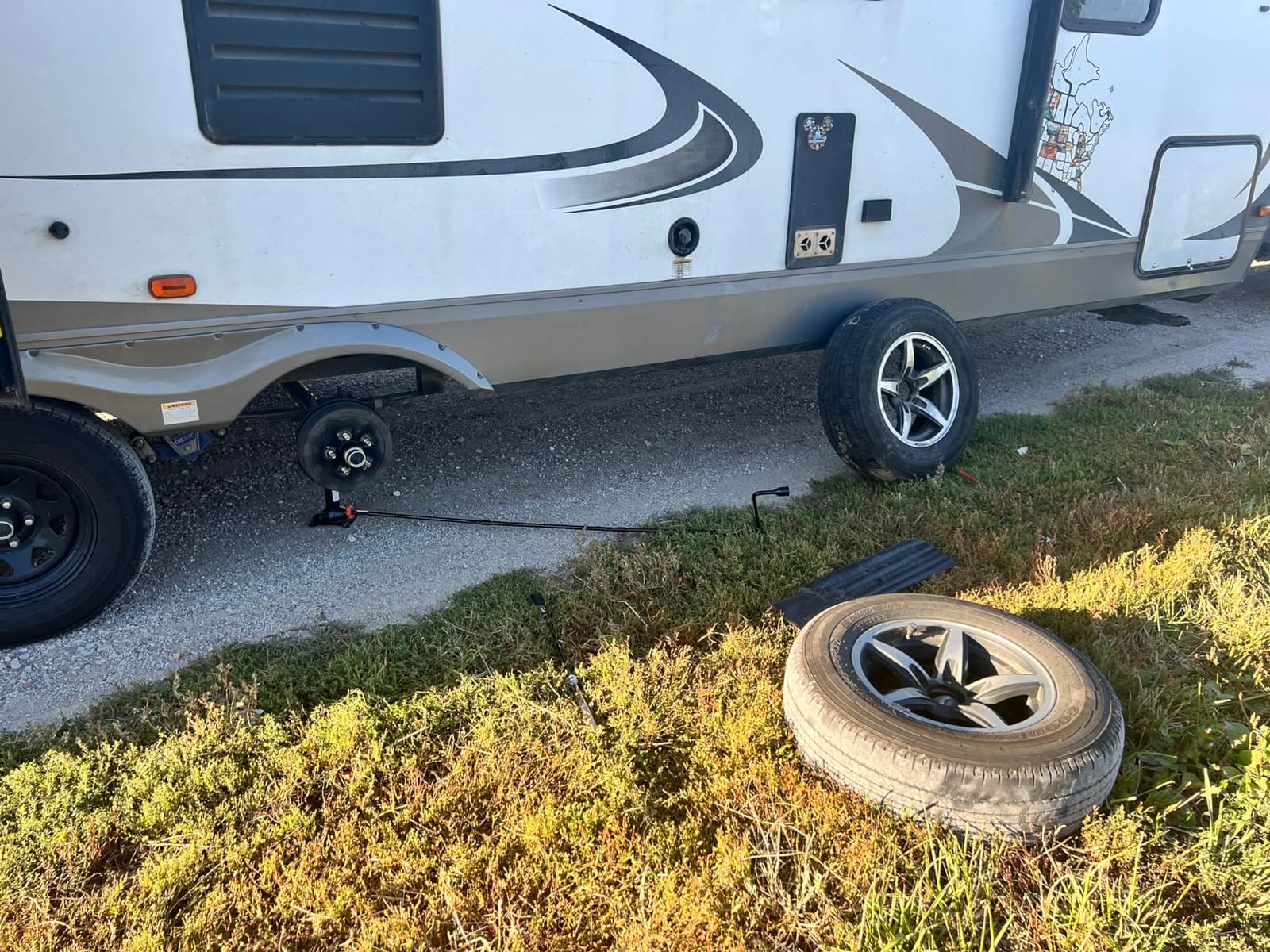 TireMinder i10 RV TPMS with 4 Transmitters, Black customer photo 1