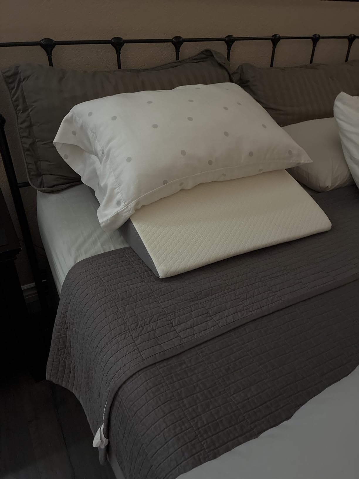 Kolbs Bed Wedge Pillow for Sleep Apnea, FSA Eligible Acid Reflux, and Back Pain Relief, with Chic Jacquard Cover - Headboard Wedges for Sleeping (Standard Width 7.5
