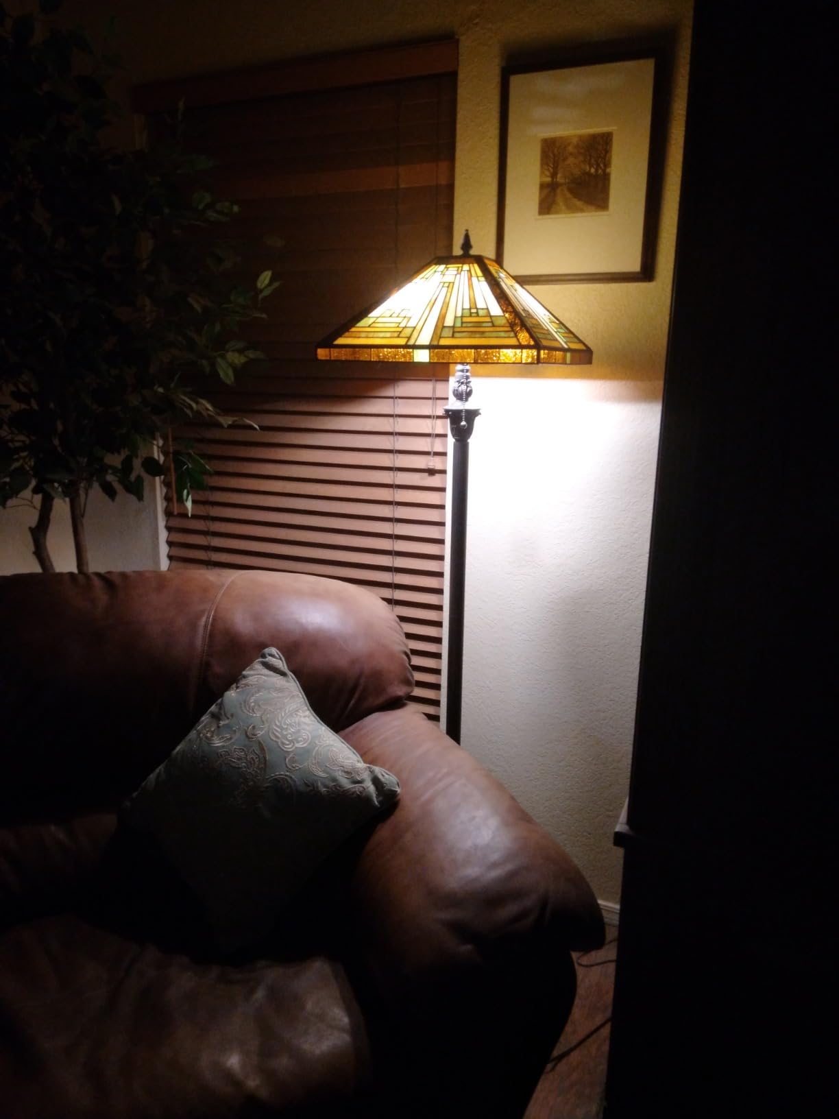Capulina Tiffany Lamp Antique Amber Brown Stained Glass Floor Lamp 2-Light customer photo 2