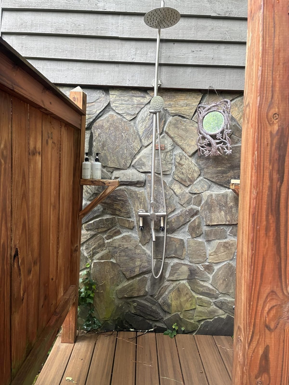 gotonovo SUS304 Outdoor Shower Kit 8’’ Head with Handheld Matte Black customer photo 2