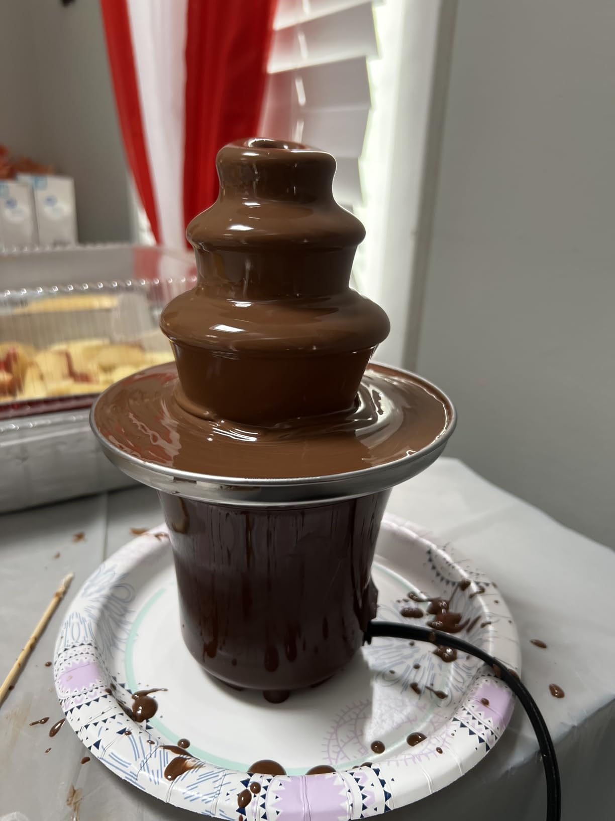 Nostalgia 3 Tier Electric Chocolate Fondue Fountain Machine for Parties - Melts Cheese, Queso, Candy, and Liqueur - Dip Strawberries, Apple Wedges, Vegetables, and More - 8-Ounce - Brown customer photo 1