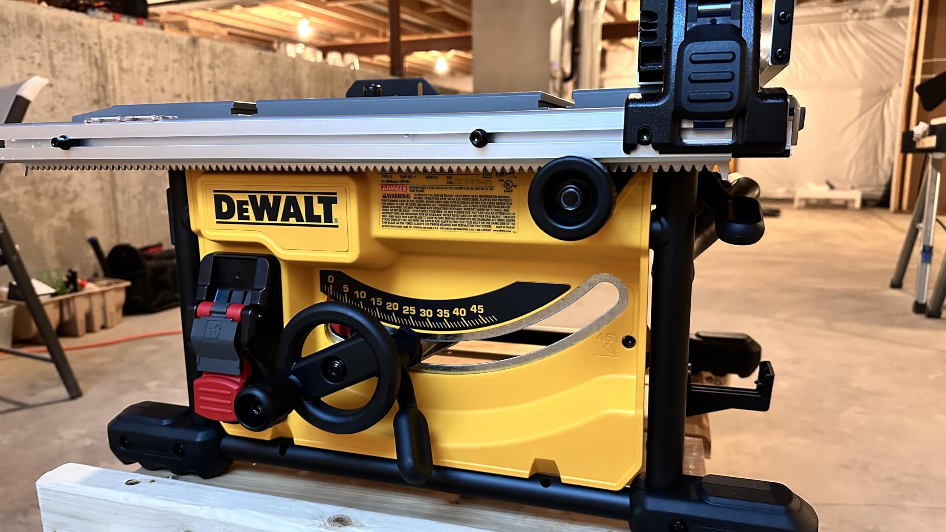 DEWALT 15 Amp 8-1/4 in. Compact Portable Jobsite Table Saw (DWE7485) customer photo 1