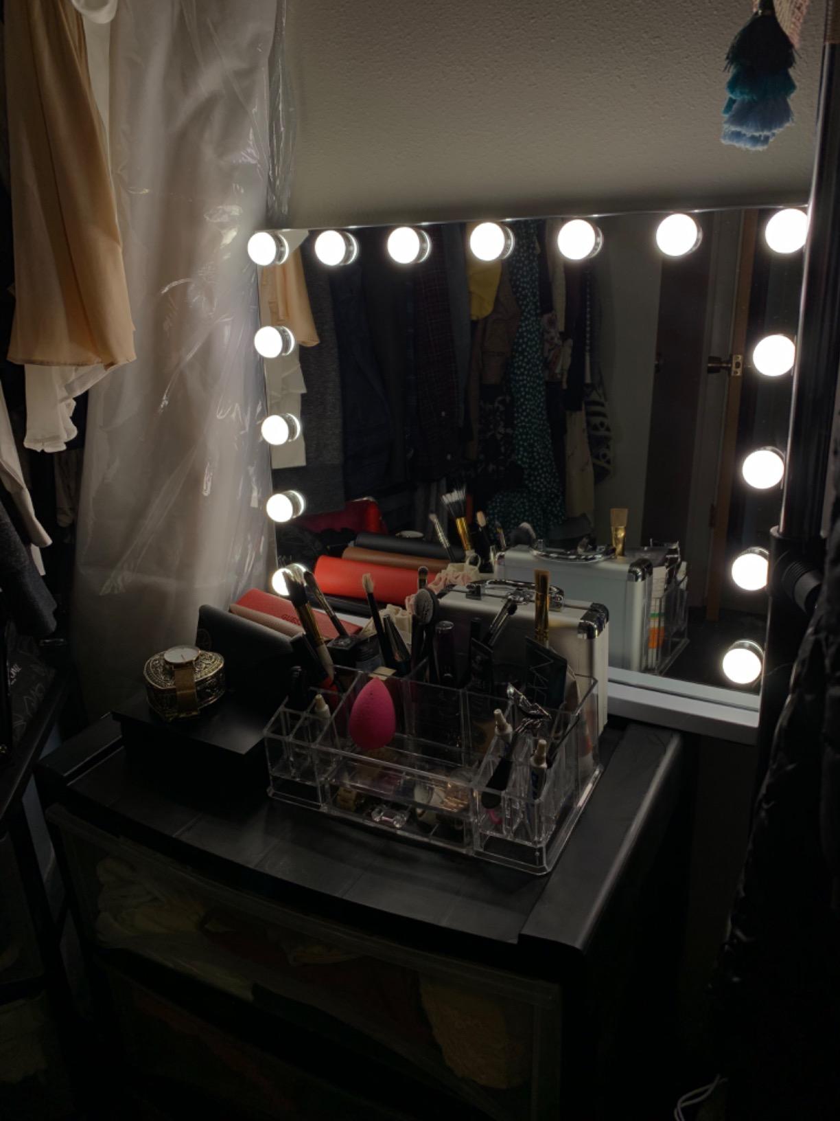 FENCHILIN Vanity Mirror with Lights and Bluetooth Speaker 22.8