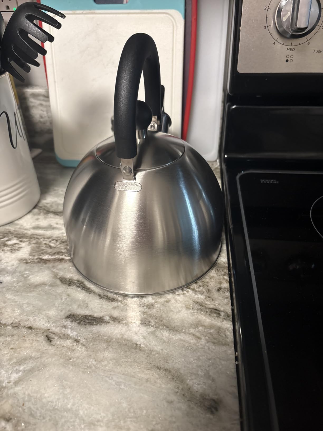 Primula Stewart Whistling Tea Kettle for Stovetop, Stainless Steel Stove Top Kettle with Fast Boil Whistling Spout and Cool Touch Folding Handle, 1.5-Quart, Brushed Silver with Black Handle customer photo 1