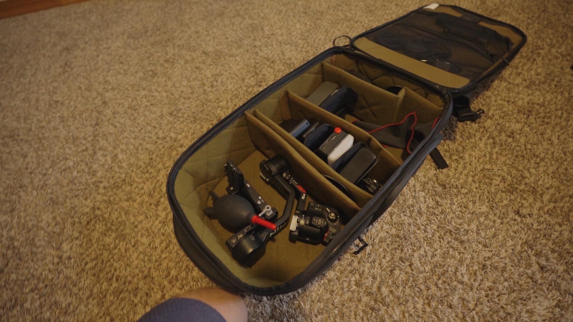 NOMATIC McKinnon Camera Backpack 35L - Camera Bag for Photographers - V1 customer photo 2