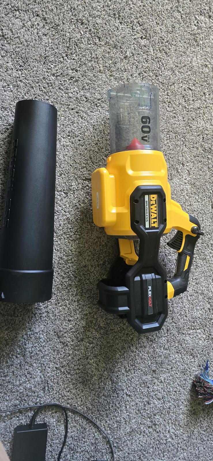 DEWALT 60V MAX* FLEXVOLT Leaf Blower, Cordless, Battery Powered, Handheld, Classic Style, 125-MPH, 600-CFM, Yellow/Black, Tool Only (DCBL772B) customer photo 2