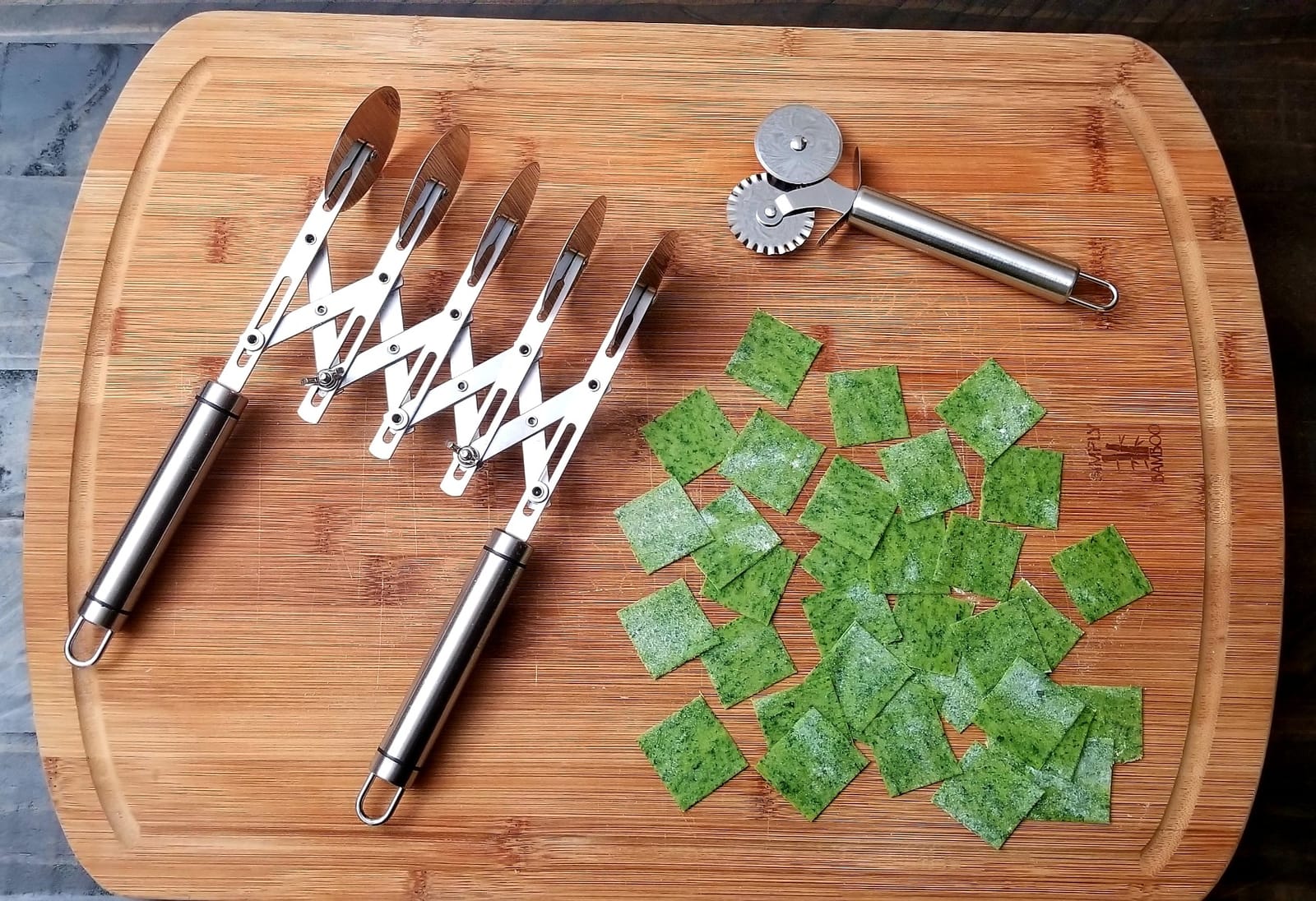 Oleex ‘All-Dough’ Pastry Cutter Set. 5 Wheel Dough Cutter and Dual Fluted Ravioli Cutter Wheel/Pizza Cutter Wheel! Versatile Brownie Cutter, Pasta Maker, Noodle Cutter, Stainless Steel Pizza Slicer customer photo 2