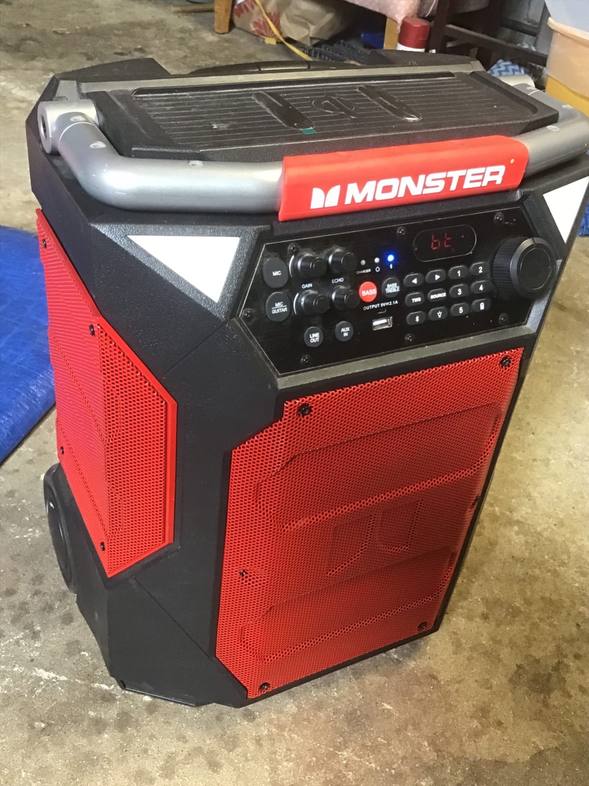 Monster Rockin’ Roller 270 Indoor/Outdoor Portable Bluetooth Speaker | up to 200W of 270 Degree Sound & up to 100 Hours of Playtime customer photo 1