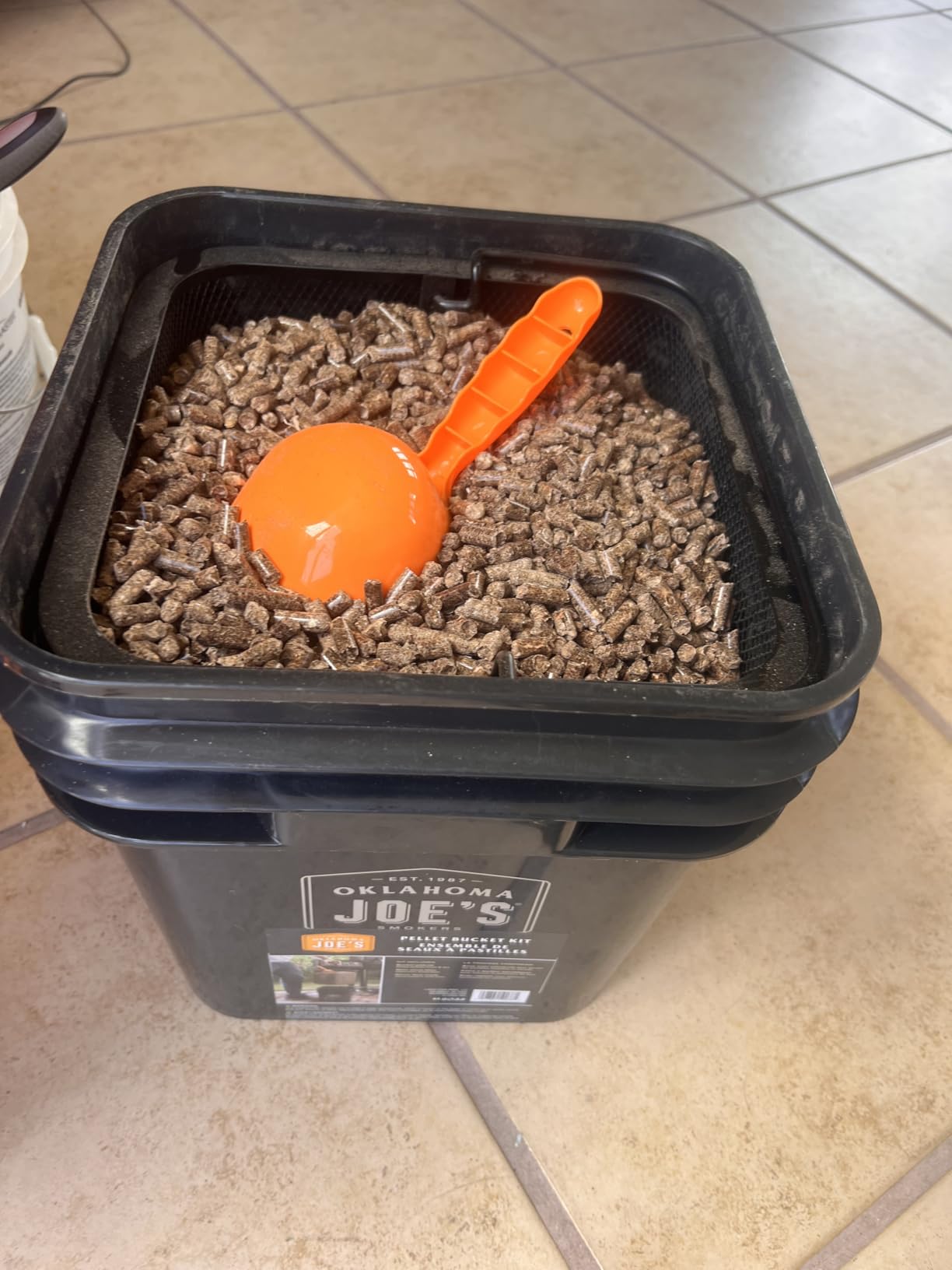 Oklahoma Joe's Pellet Bucket Kit - 5159038R04 customer photo 1