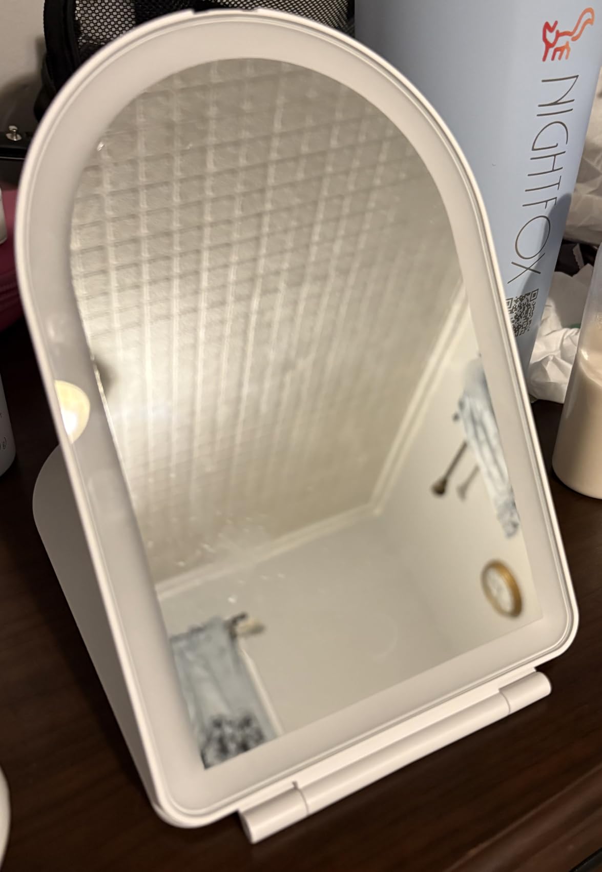 FUNTOUCH Rechargeable Travel Makeup Mirror with 72 Led Lights customer photo 2