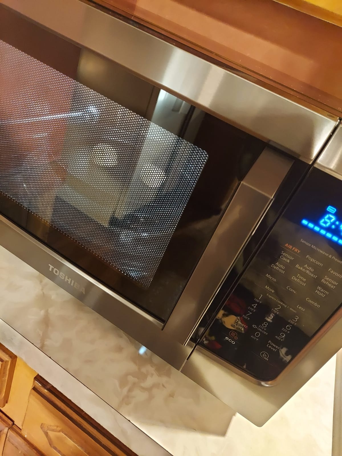 TOSHIBA 4-in-1 Microwave Oven with Air Fryer Combo, 1.5 Cu.Ft, 1000W | Smart Sensor, Convection, Mute Function, Position Memory Turntable, Countertop Use, Silver customer photo 1
