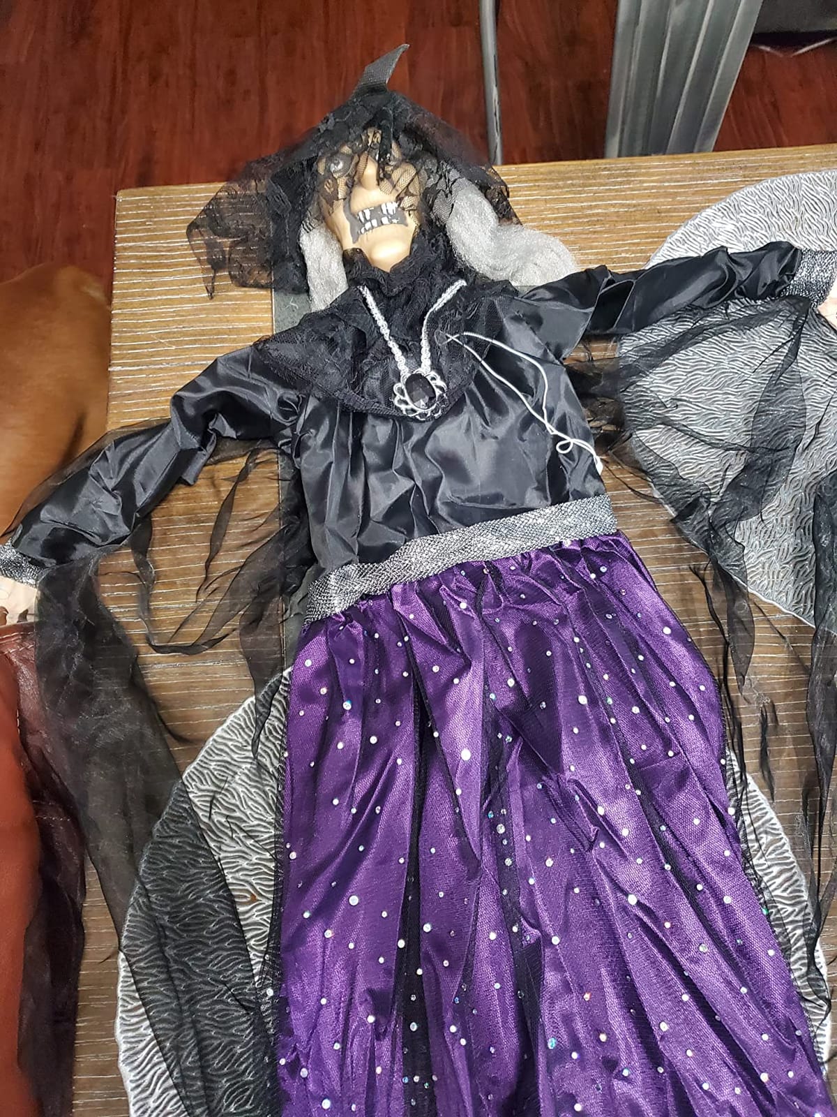 JOYIN 47” Animated Witch Halloween Decorations Outdoor Indoor, Scary Halloween Animatronics Decor, Hanging Ghost Talking Sound Activated Led Lights Eyes Haunted House Yard Garden Lawn customer photo 2