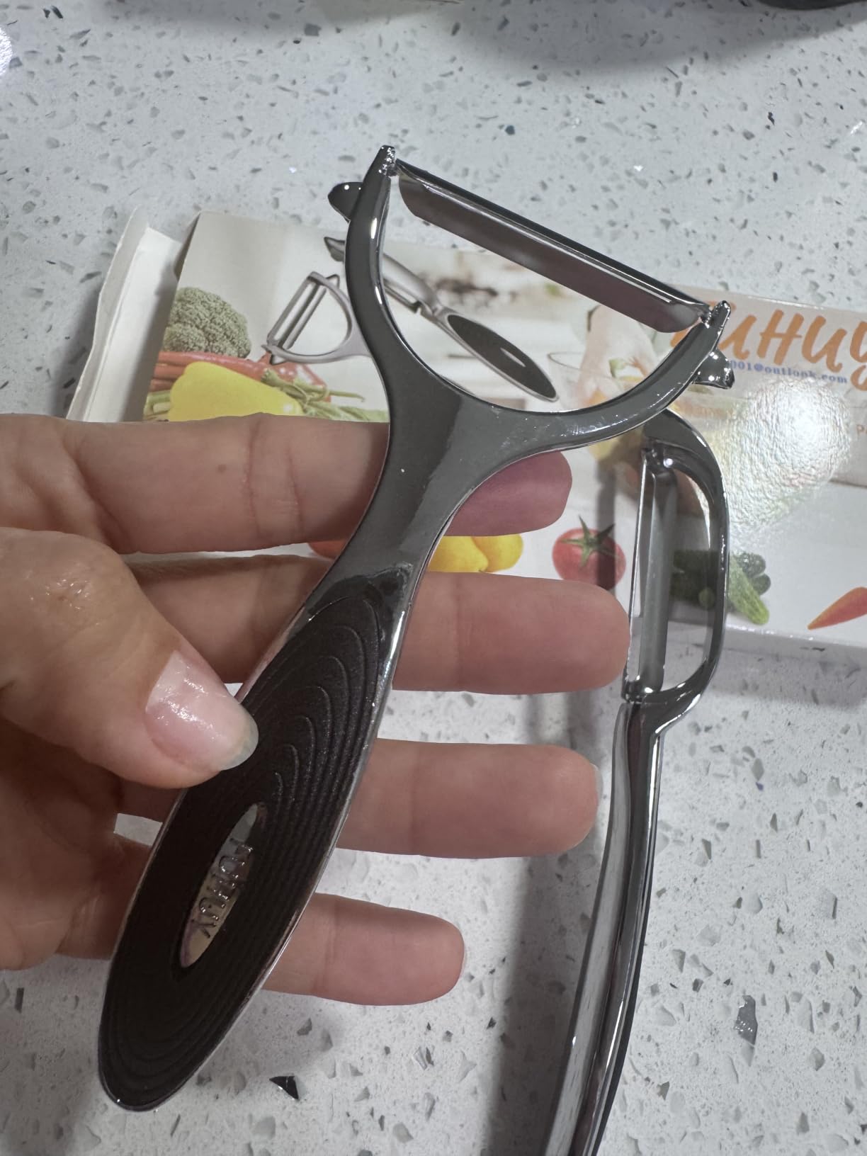 FUHUY Vegetable, Apple Peelers for kitchen, Fruit, Carrot, Veggie, Potatoes Peeler, Y-Shaped and I-Shaped Stainless Steel Peelers, with Ergonomic Non-Slip Handle & Sharp Blade, Good Sturdy (2PCS) customer photo 2