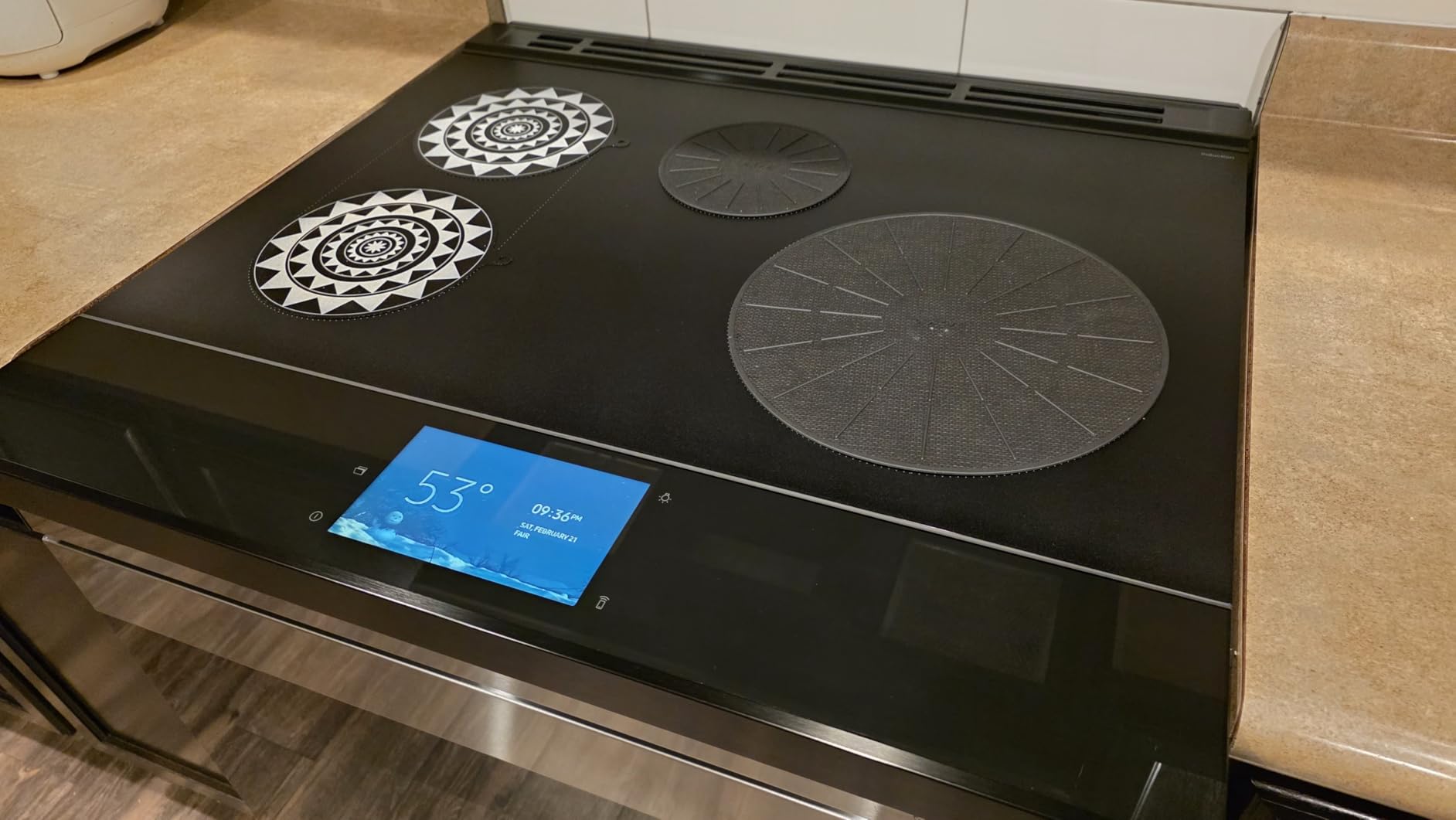 Lazy K Induction Cooktop Mat - Silicone Fiberglass Scratch Protector - for Magnetic Stove - Non Slip Pads to Prevent Pots from Sliding During Cooking, Black (11 inches) customer photo 1