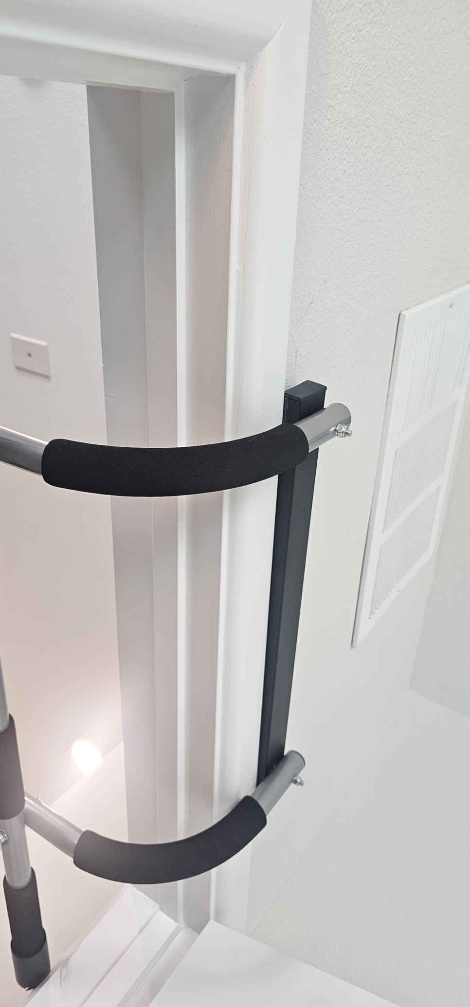 TOPOKO Pull Up Bar for Doorway, Heavy Duty Chin Up Station for Home Gym, Multi-Grip or Adjustable Door Frame Exercise Equipment for Upper Body Strength Training customer photo 1