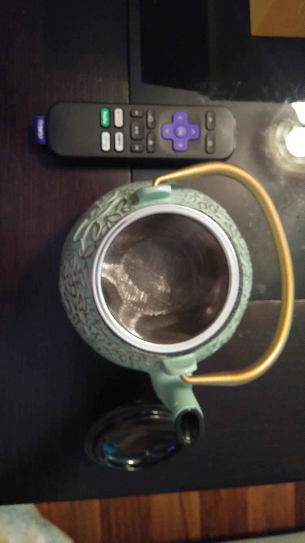 Tea Kettle, TOPTIER Japanese Cast Iron Tea Pot for Stove Top, Cast Iron Teapot Humidifier for Wood Stove, Leaf Design Tea Kettle Coated with Enameled Interior for 32 Ounce (950 ml), Black customer photo 2
