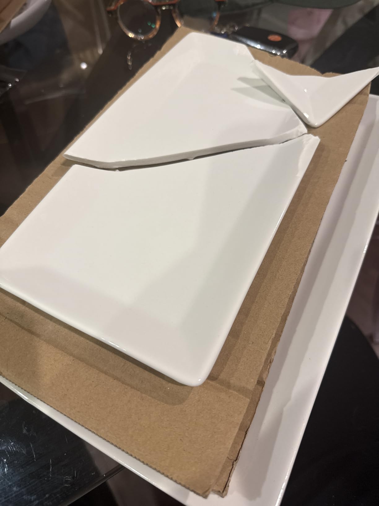 Amazon Basics 3-Piece Porcelain Serving Platters, Oven Safe, for Entertaining, Appetizer, Dinner, Dessert, 12.75 inch, 11 inch, 10 inch, White customer photo 2