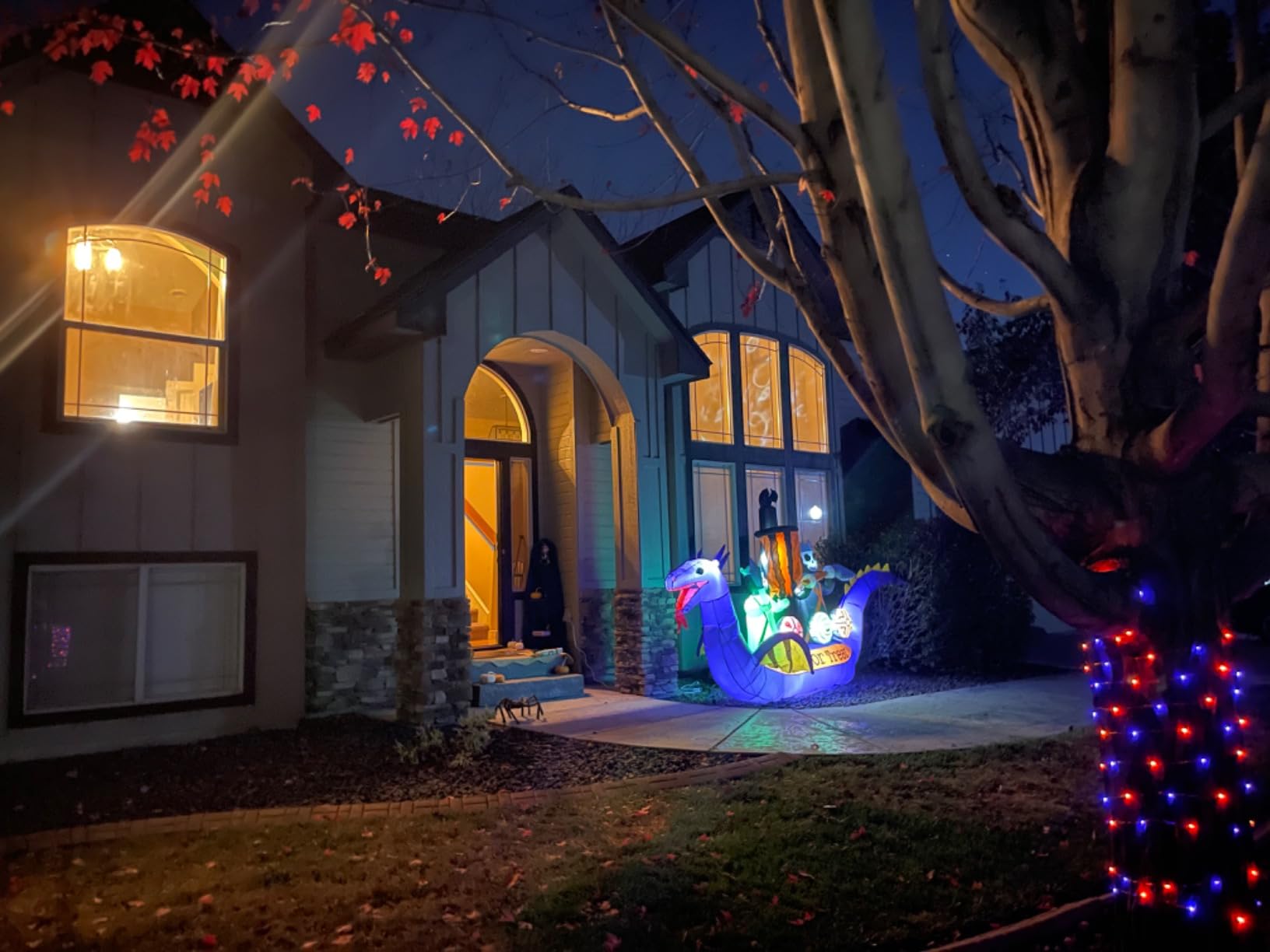 Haunted Hill Farm Life-Size Scary Poseable Talking Witch, Halloween Animatronic with Touch Activated Lights and Sound, Battery Operated Indoor or Covered Outdoor Halloween Decorations, Halloween Prop customer photo 1