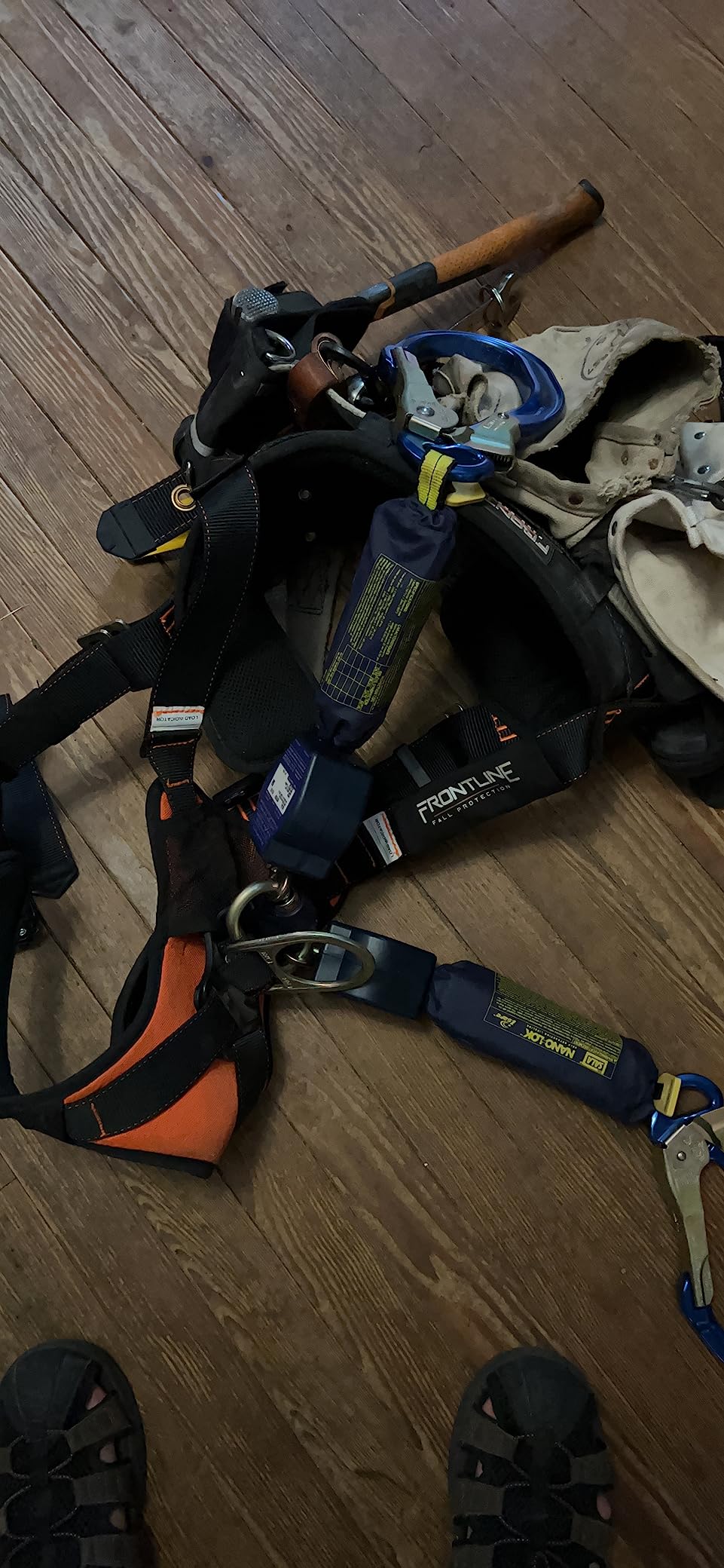 Frontline Full Body Harness | Suspension Trauma Straps| OSHA & ANSI Compliant customer photo 1