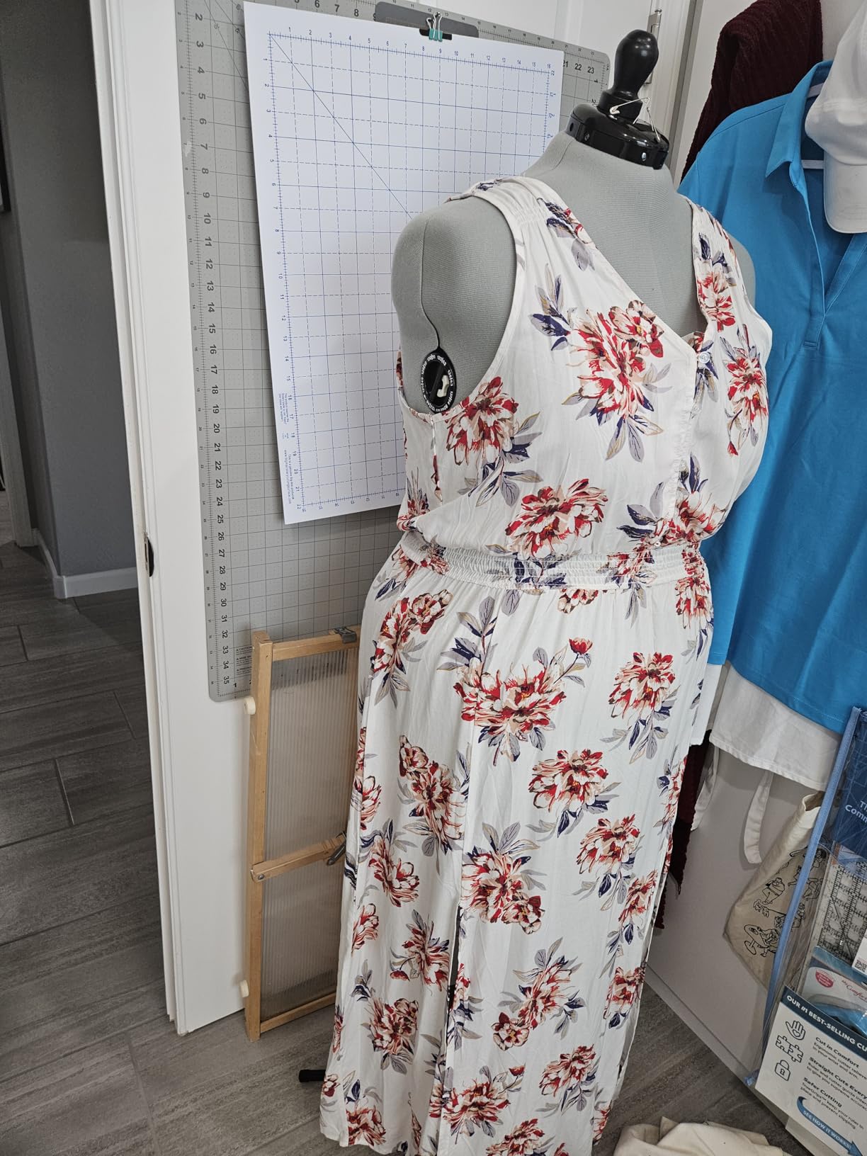 Dritz Twin-Fit Adjustable Dress Form, Petite Sizes US 00-4 | Female Clothing Mannequin for Sewing, Fitting, and Draping customer photo 1