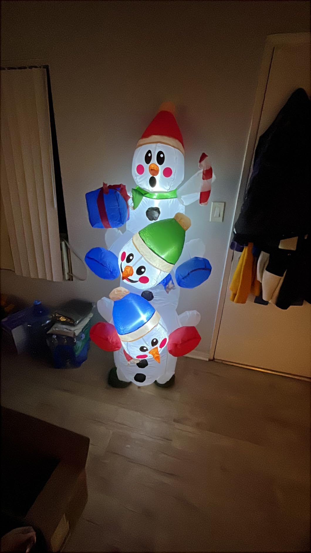 Joiedomi 6 FT Christmas Inflatable Decoration Stacked Snowman with Build-in LEDs Blow Up Inflatables for Xmas Party, Home Indoor Outdoor Christmas Décor Yard Garden Lawn Winter Holiday Supplies Décor customer photo 1