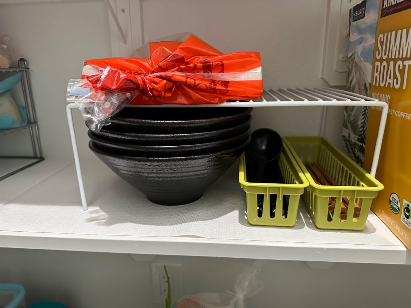 iPEGTOP Set of 6 Large (15.7 x 9.4 Inch) Kitchen Cabinet Organizer Shelf, Wire Freezer Storage Shelves Rack, Rustproof Steel Metal Shelf Riser for Dish Plates Pantry Cupboard Organization, White customer photo 2