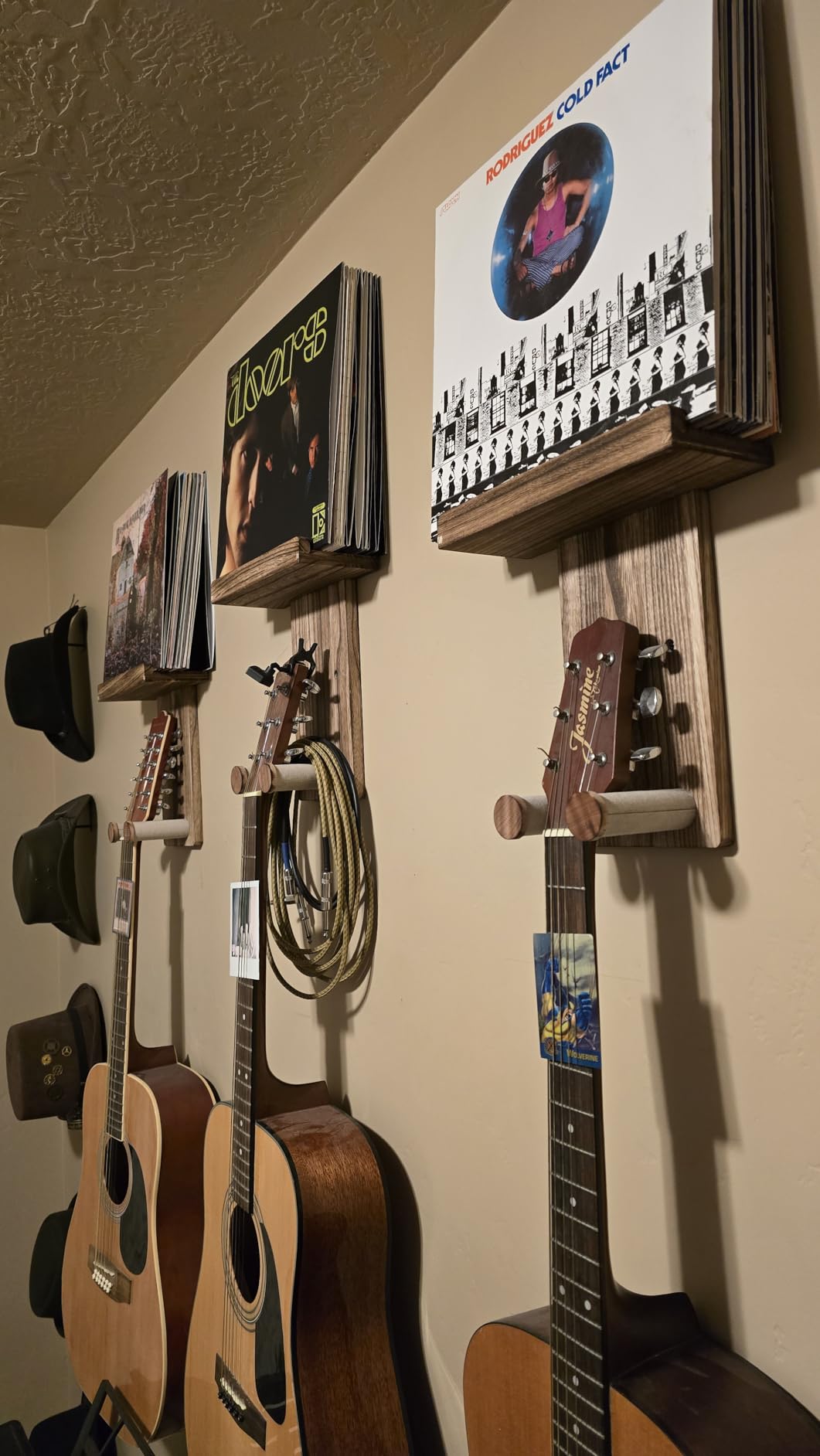 Keebofly Guitar Wall Mount Hanger with Shelf & Pick Holder, 2 Pack customer photo 2