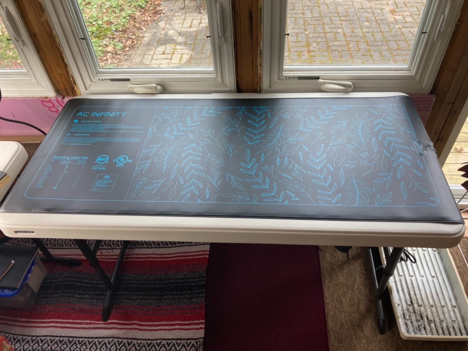 AC Infinity SUNCORE A1, Waterproof Seedling Heat Mat 3
