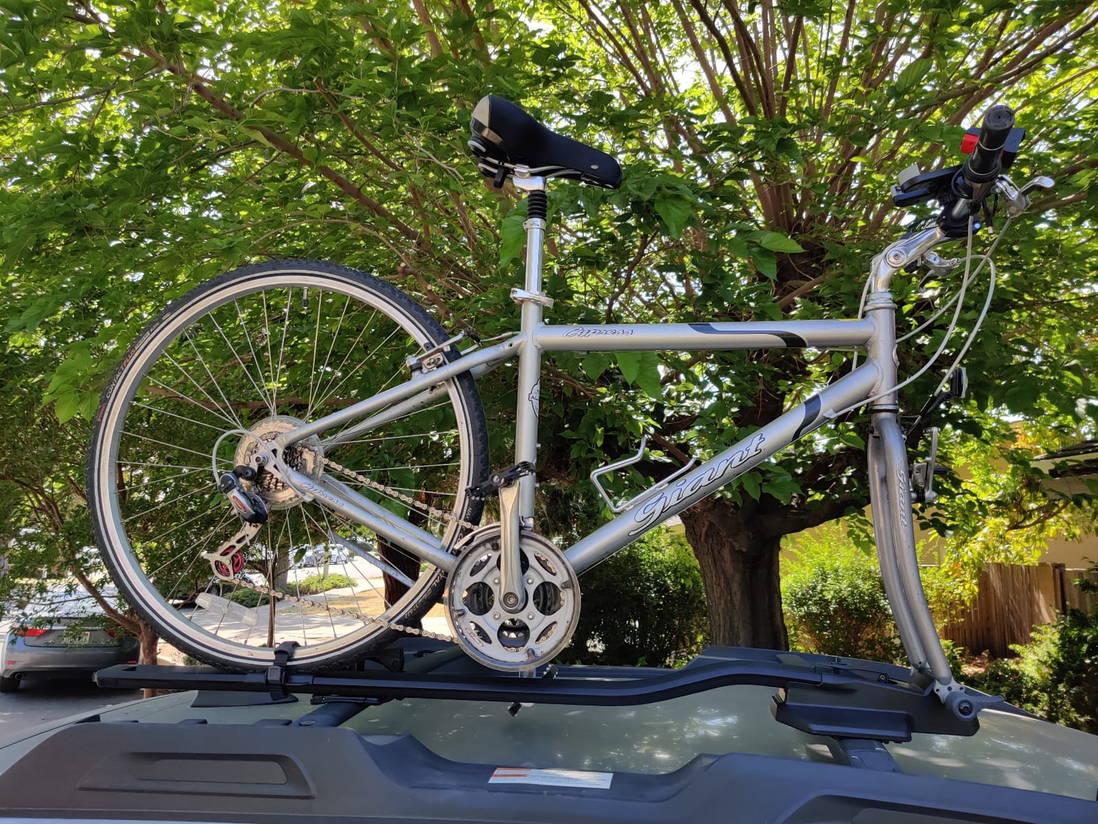 Thule FastRide Roof Mounted Bike Rack customer photo 1