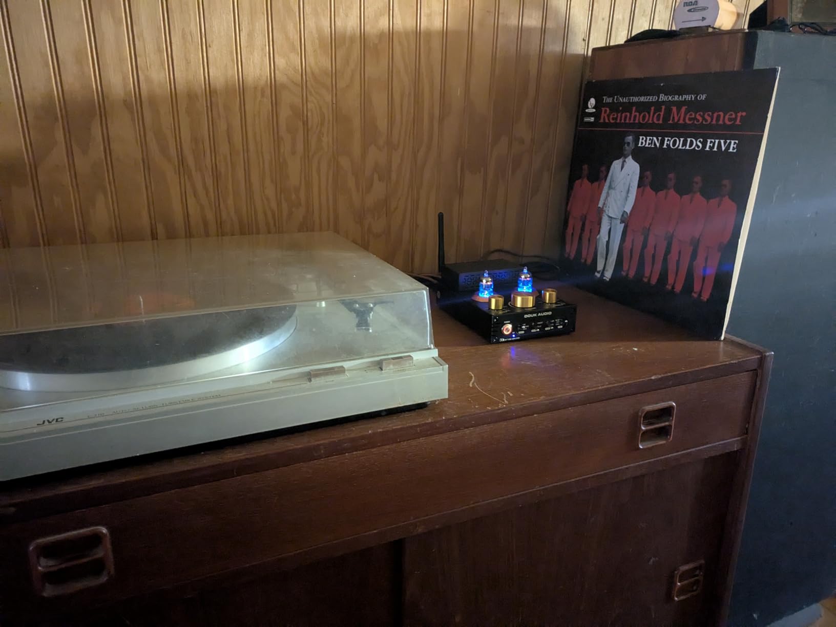 Douk Audio Tube Phono Amp: Bluetooth Receiver | 2-Channel Amplifier for MM Turntables | 160W×2 TDA7498E | Tone Control | for Desktop Vinyl HiFi Home Audio System (X1) customer photo 2