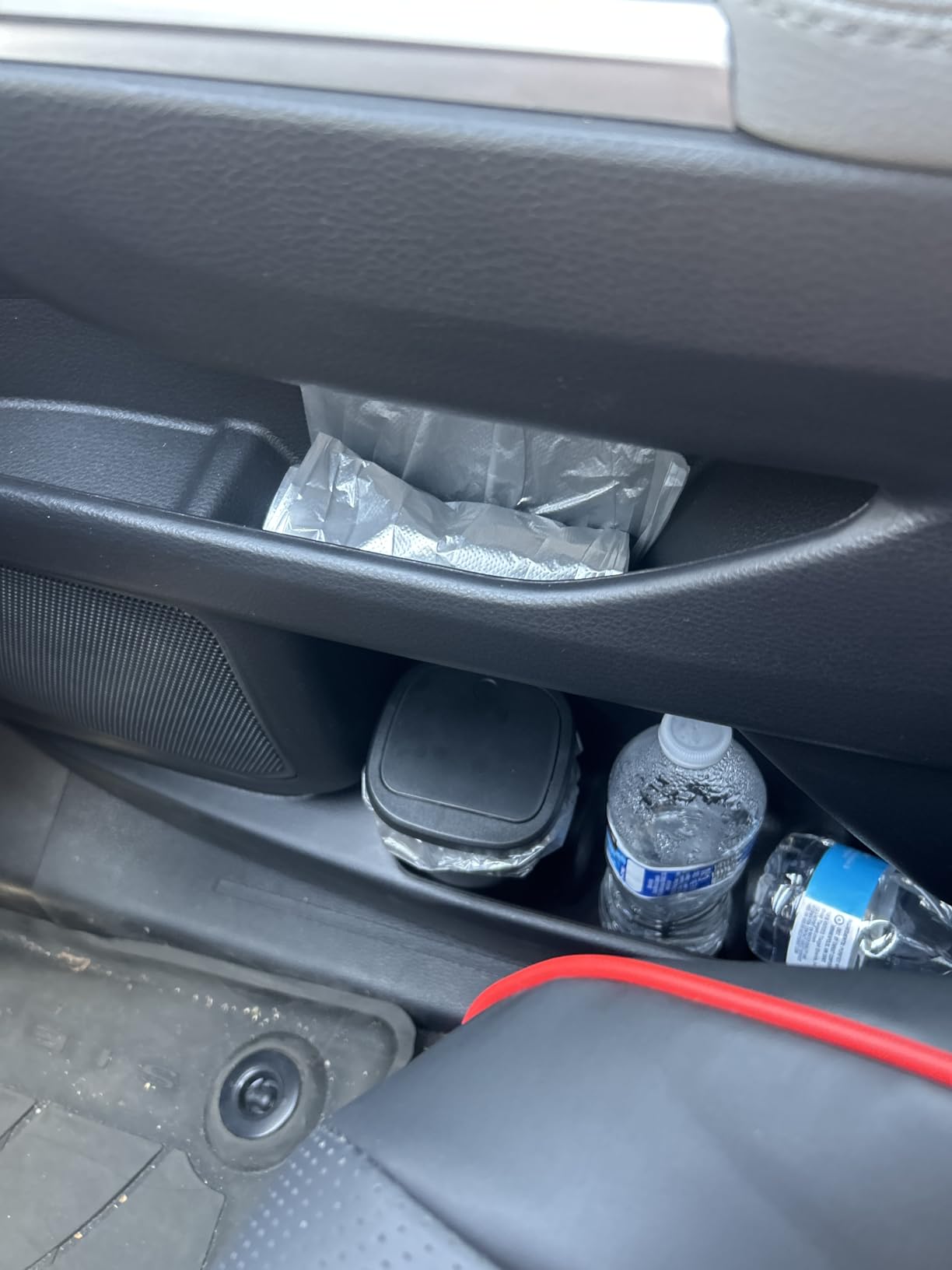 HOTOR Car Trash Can with Lid, 30 Trash Bags, Black, 2-Pack customer photo 1