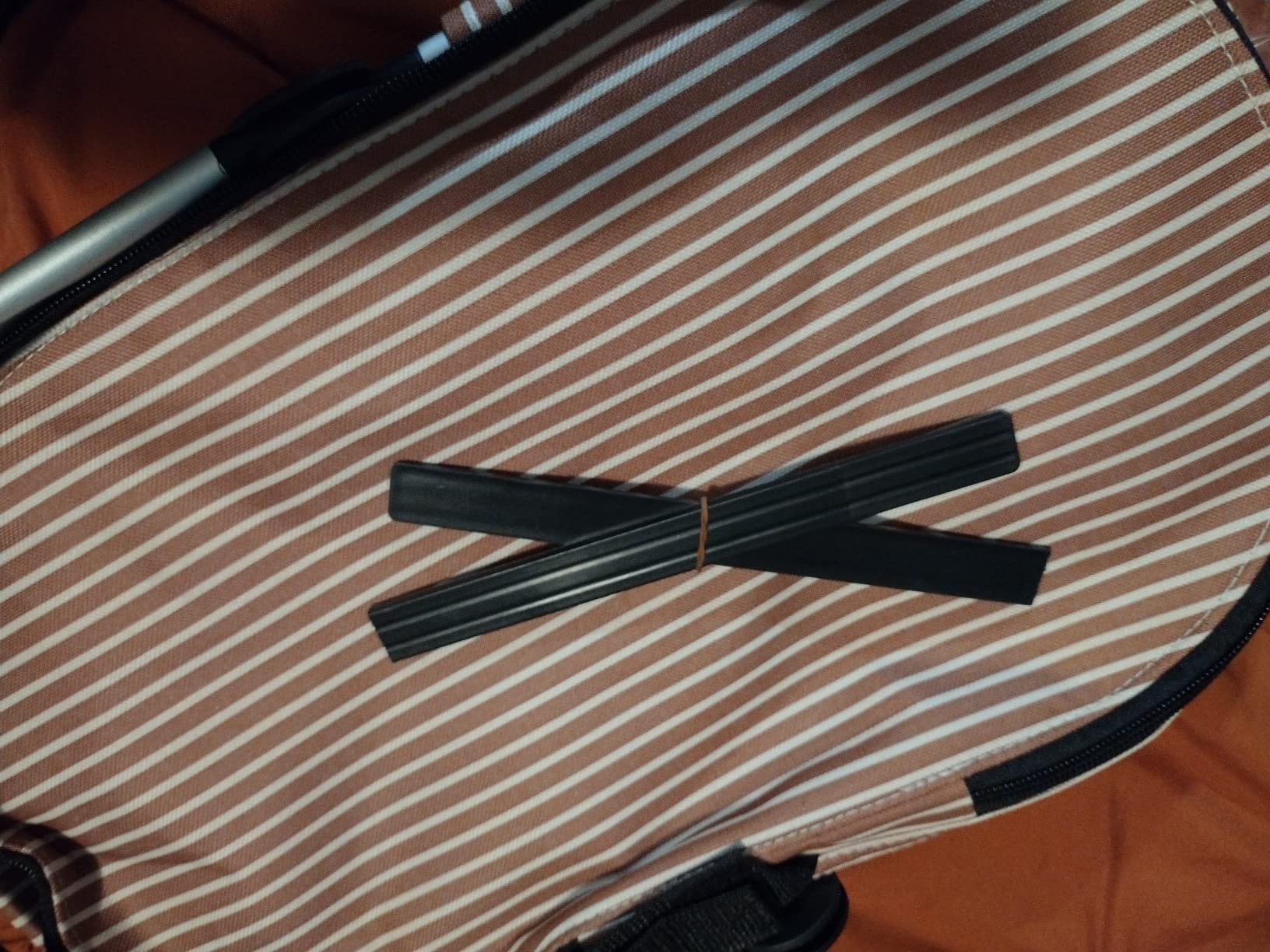LIQING 35L Large Picnic Basket 2 Layers of Internal Pockets Leak-Proof and Insulated ,Folding with Internal Support for enhansed Stability, Wedding Gifts for Couple(Black) customer photo 1