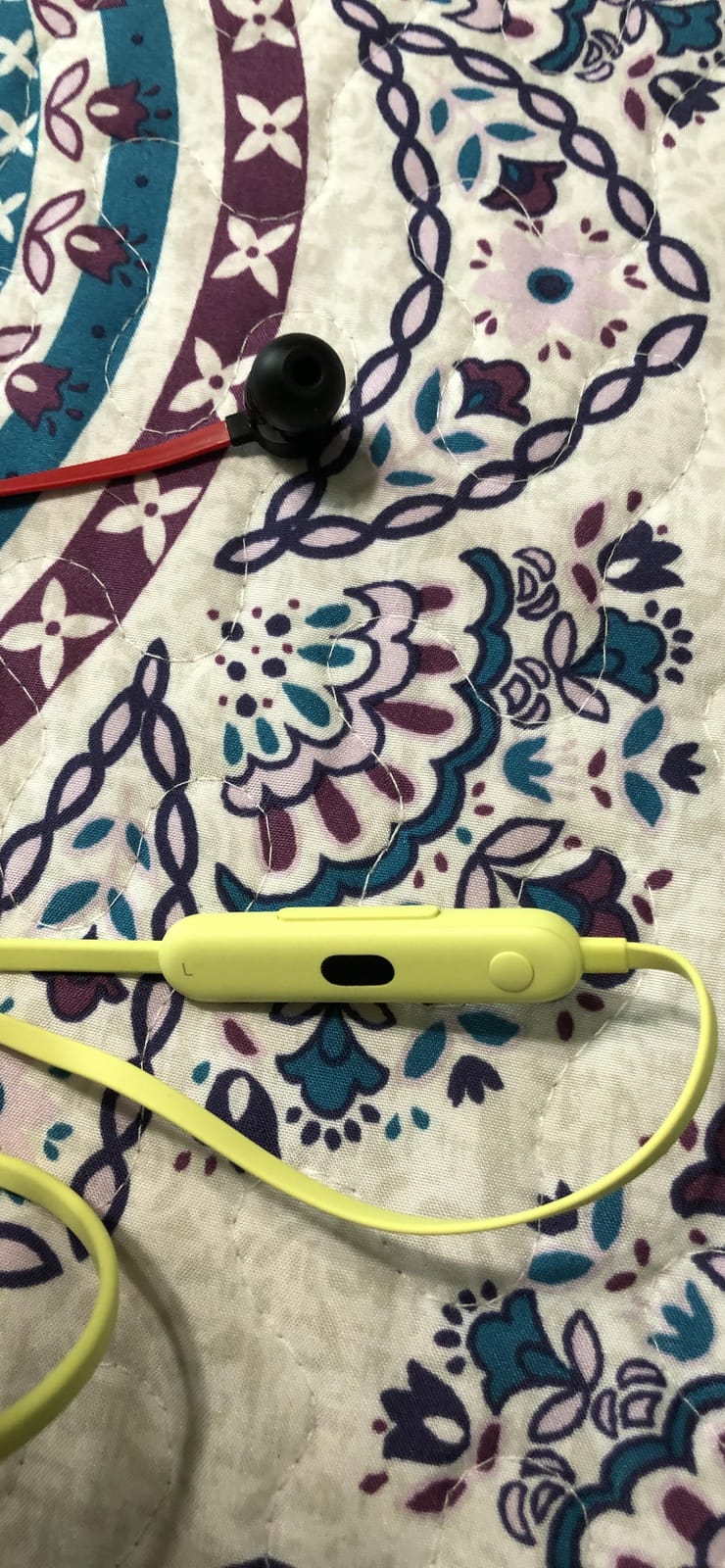 Beats Flex Wireless Earbuds - Apple W1 Headphone Chip, Magnetic Earphones, Class 1 Bluetooth, 12 Hours of Listening Time, Built-in Microphone - Flame Blue customer photo 1